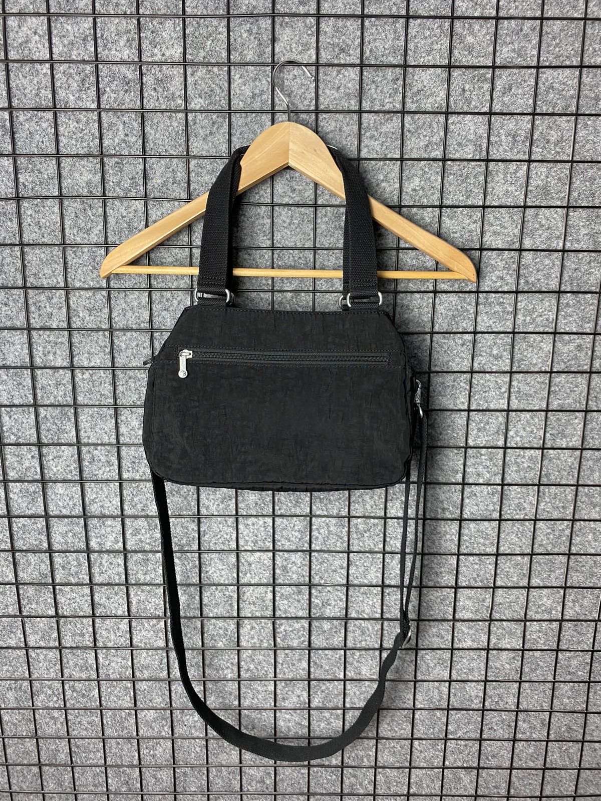 Vintage Kipling Streetwear Y2K Shoulder Crossbody Bag Size OS Size ONE SIZE - 5 Thumbnail