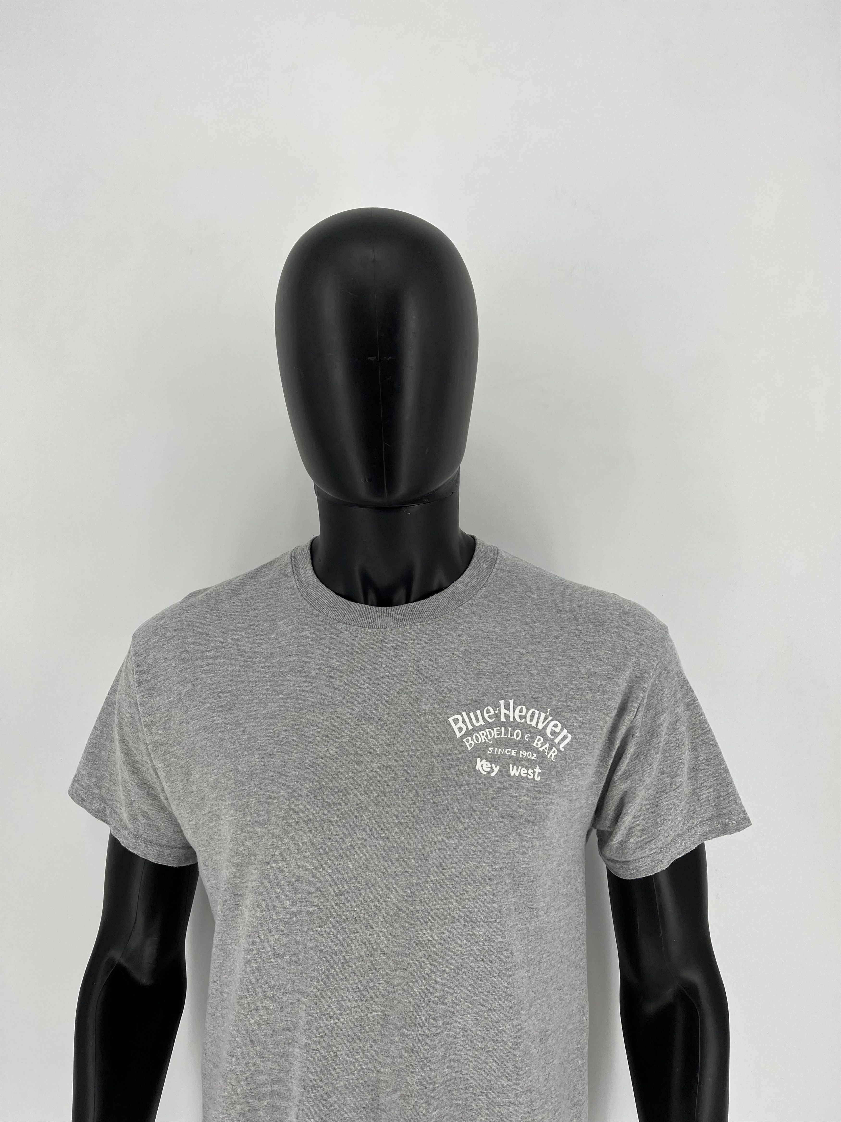 Other Vintage Y2K "Blue Heaven Bordello Bar" Skulls tee Size US M / EU 48-50 / 2 - 4 Thumbnail