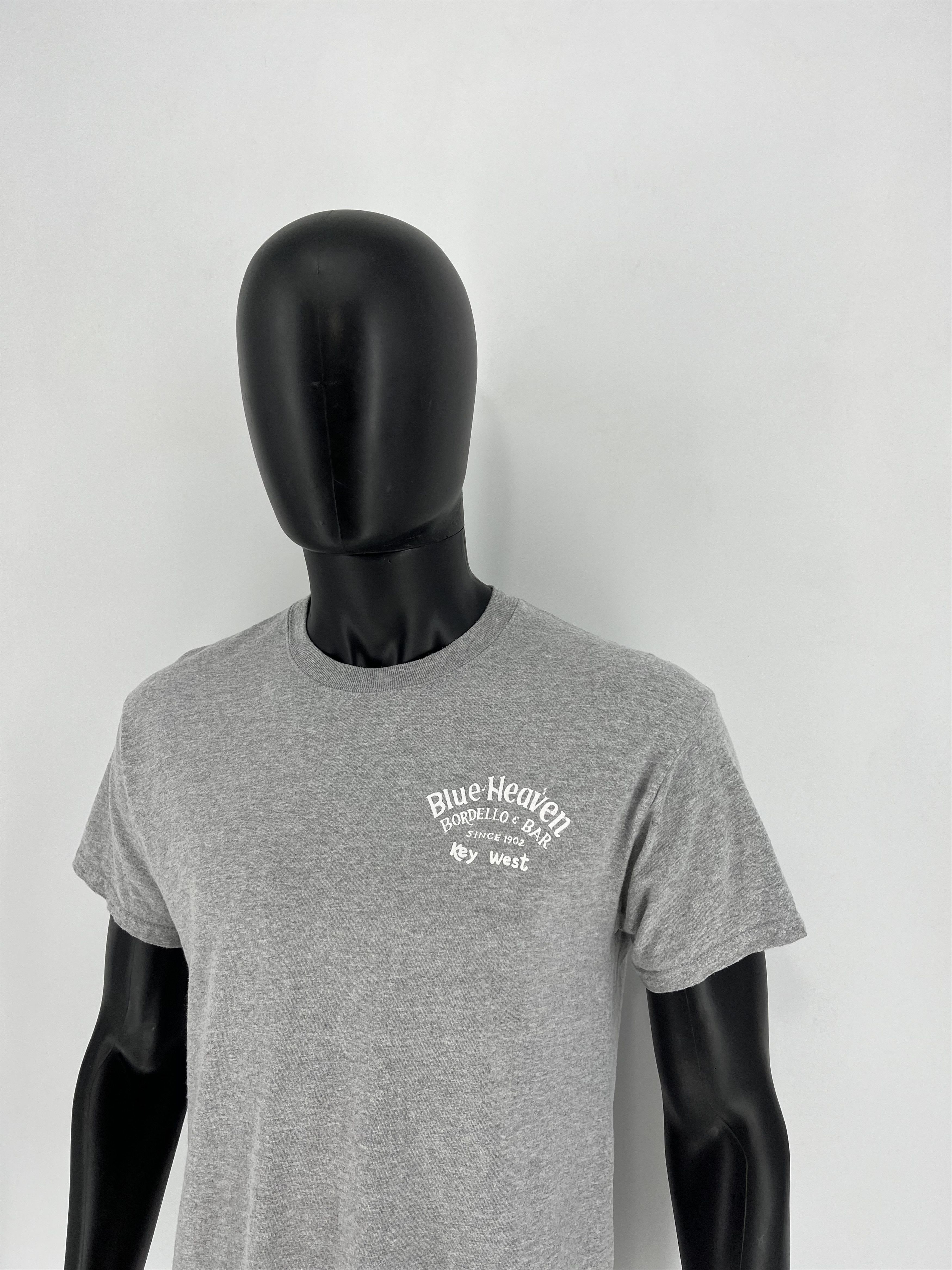 Other Vintage Y2K "Blue Heaven Bordello Bar" Skulls tee Size US M / EU 48-50 / 2 - 6 Thumbnail