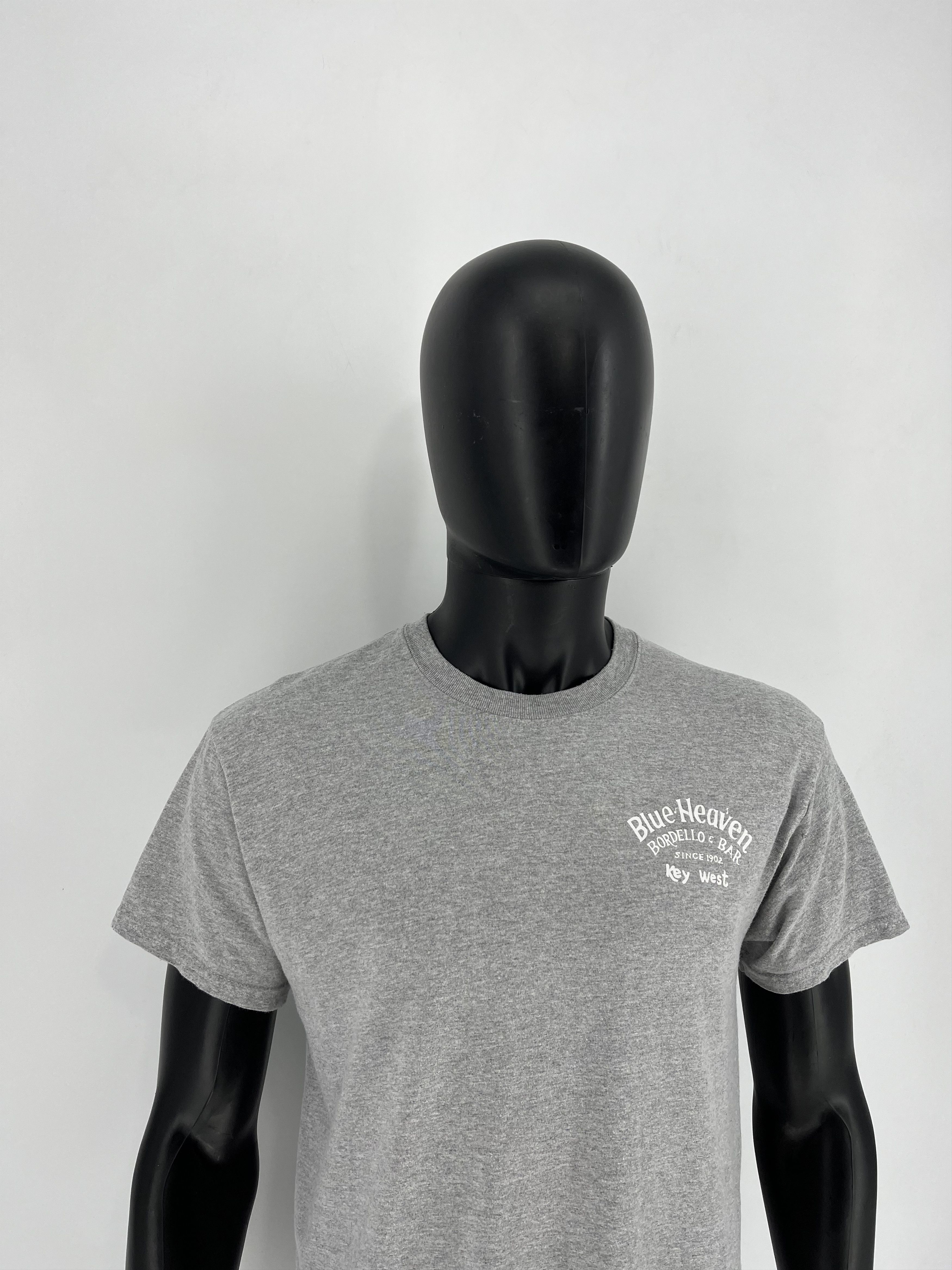 Other Vintage Y2K "Blue Heaven Bordello Bar" Skulls tee Size US M / EU 48-50 / 2 - 5 Thumbnail