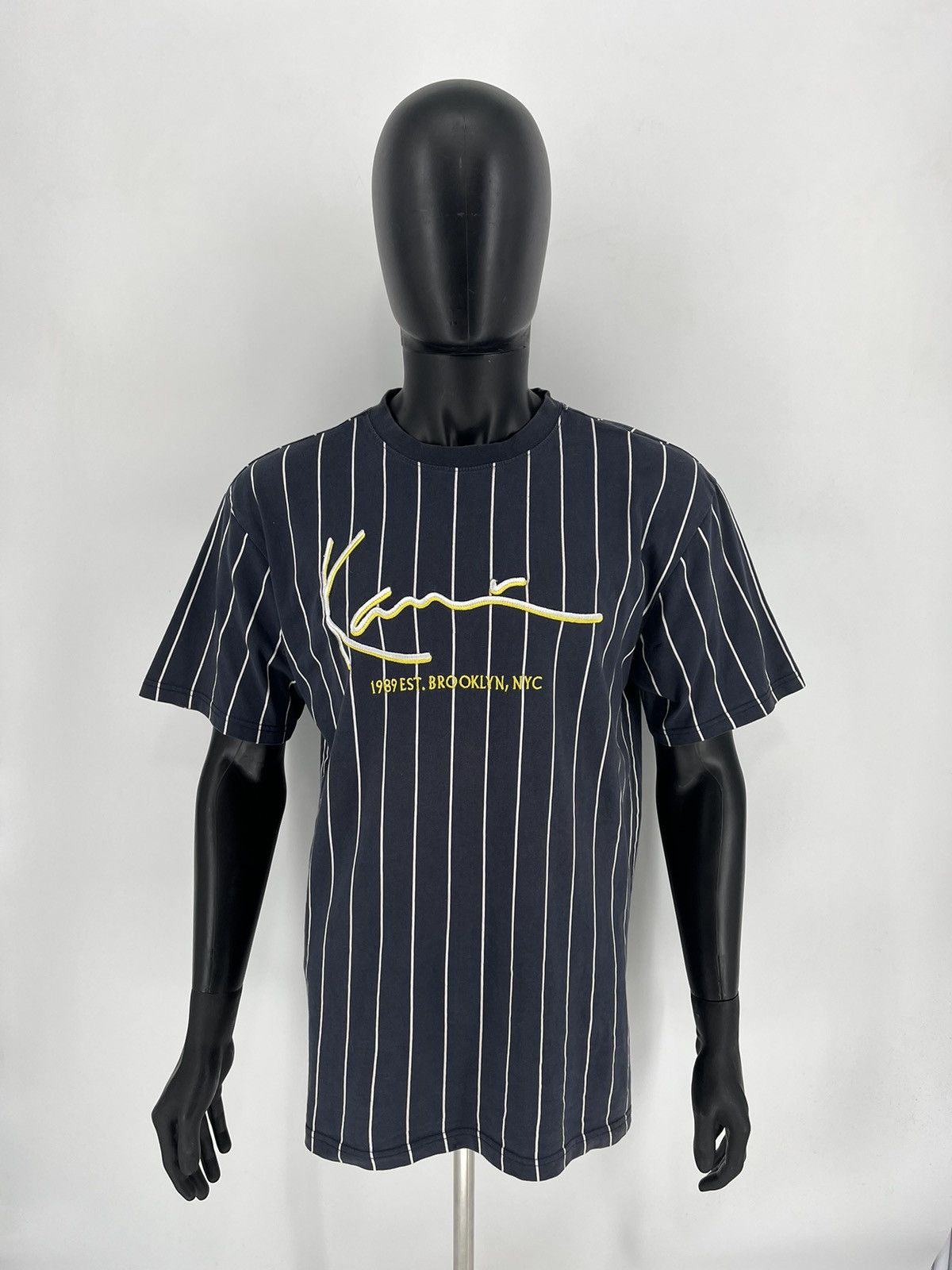 Karl Kani Rap Tees Karl Kani Center Logo MultiColor T-Shirt Size S Size US S / EU 44-46 / 1 - 2 Thumbnail