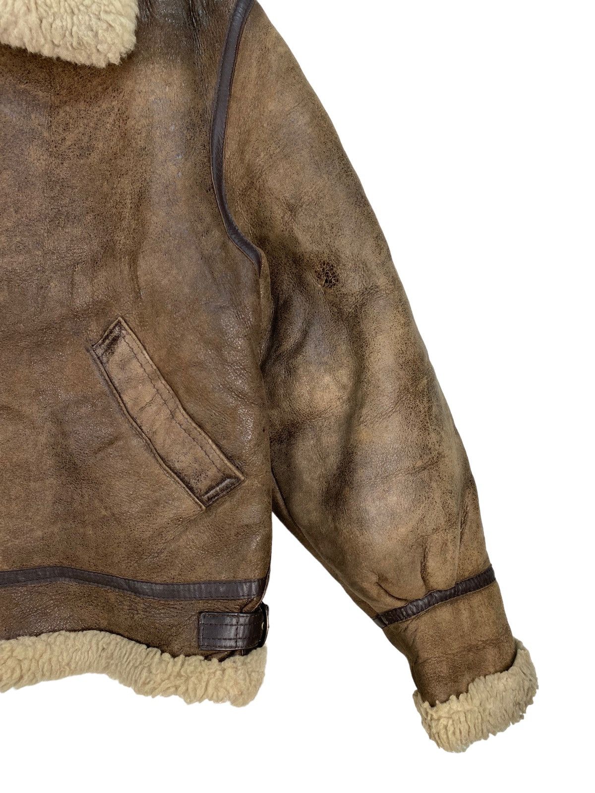 Vintage Vintage American Military Wear B-3 Sheepskin Jacket Size US M / EU 48-50 / 2 - 3 Thumbnail