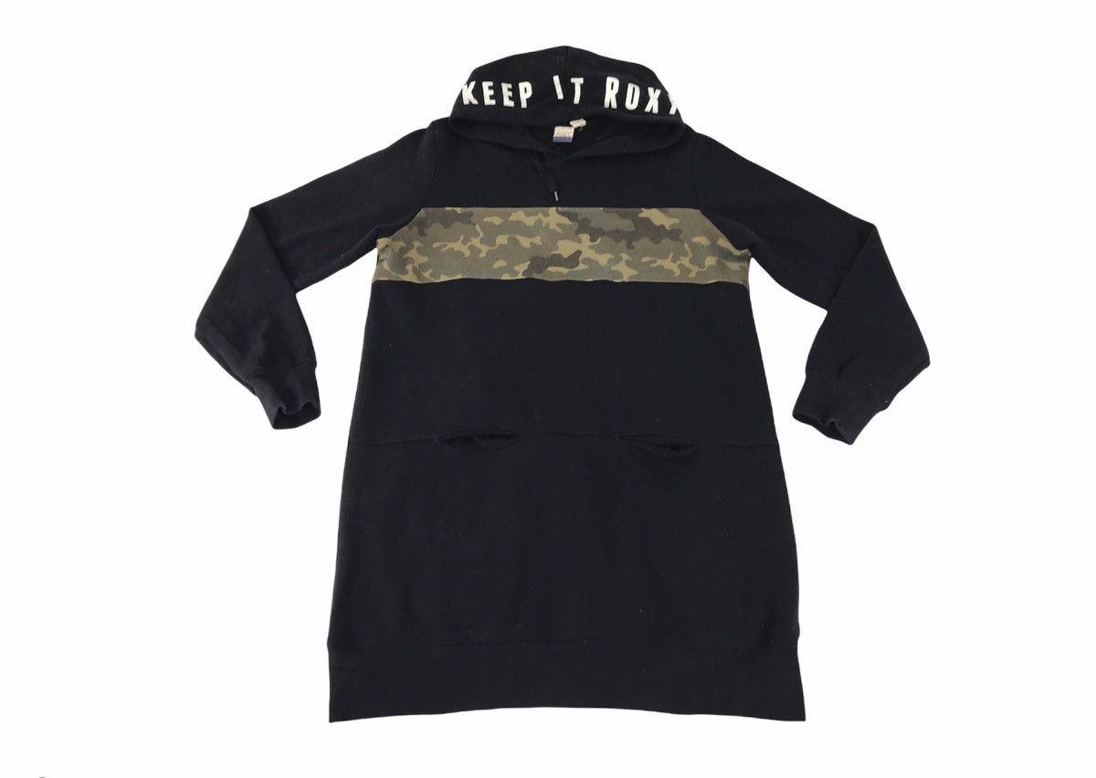 image of Vintage Roxy Keep It Long Hoodies Camo Block Pull Over Design in Black, Men's (Size Large)
