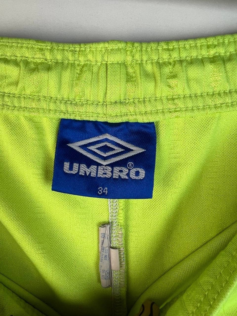 Umbro Umbro 90s vintage shorts size 34 Size US 34 / EU 50 - 2 Thumbnail
