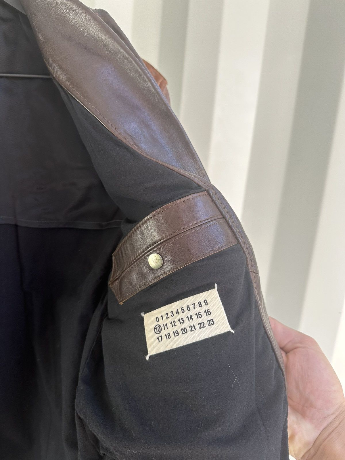 Maison Margiela Cowhide Jacket Size US S / EU 44-46 / 1 - 6 Thumbnail