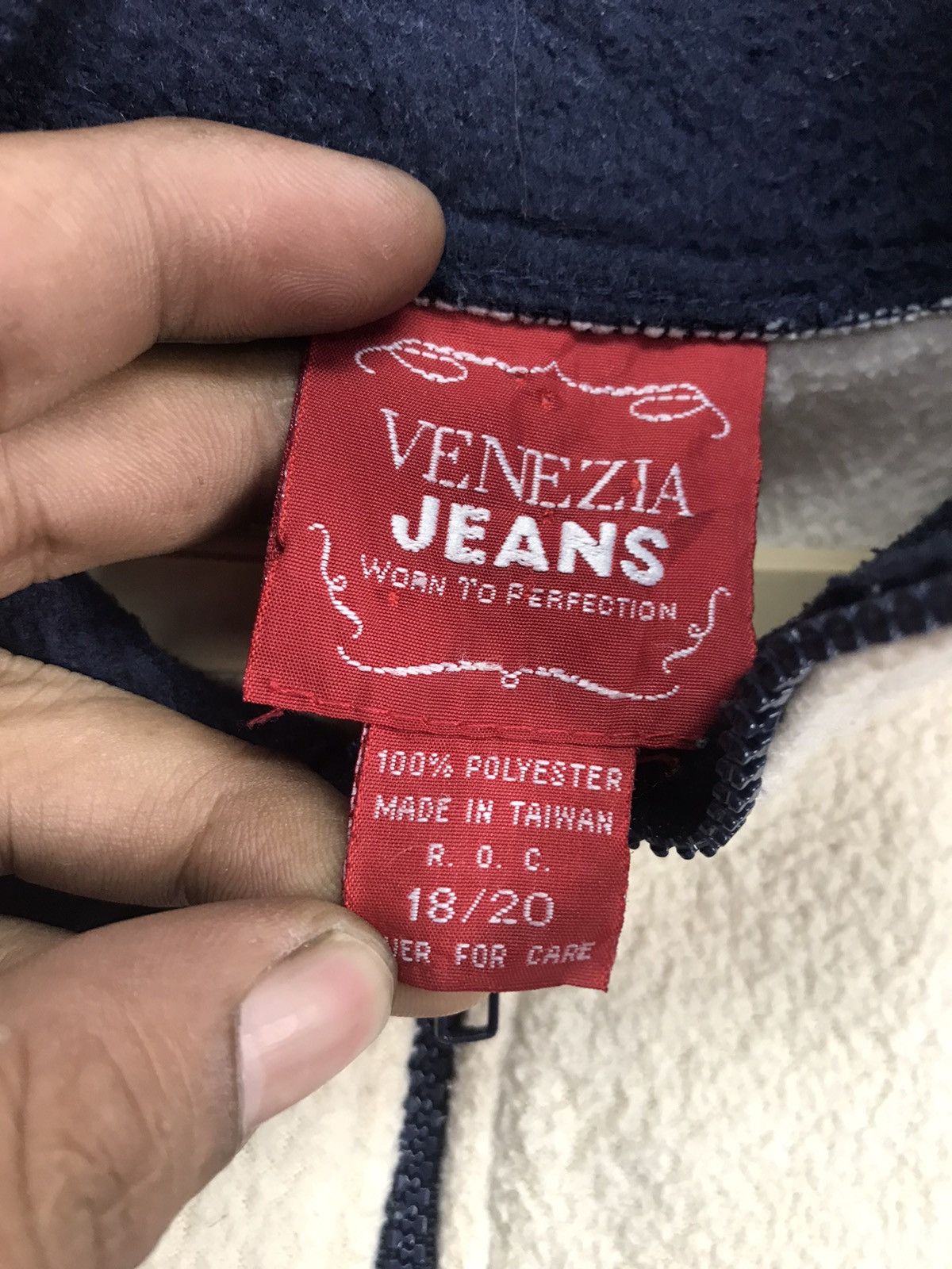 Other Fleece sweatshirt embroidered logo by Venezia jeans Size US L / EU 52-54 / 3 - 3 Thumbnail