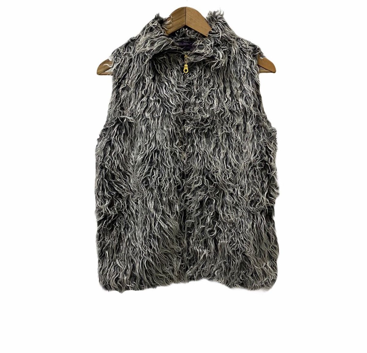 Japanese Brand Rare‼️ARTISANAL LUXURY Primitive Fur Fluffy Tank Top Size US S / EU 44-46 / 1 - 1 Thumbnail