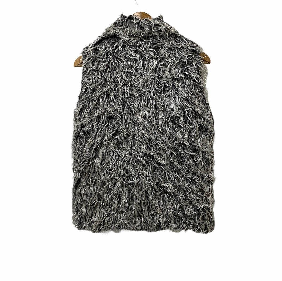 Japanese Brand Rare‼️ARTISANAL LUXURY Primitive Fur Fluffy Tank Top Size US S / EU 44-46 / 1 - 4 Thumbnail