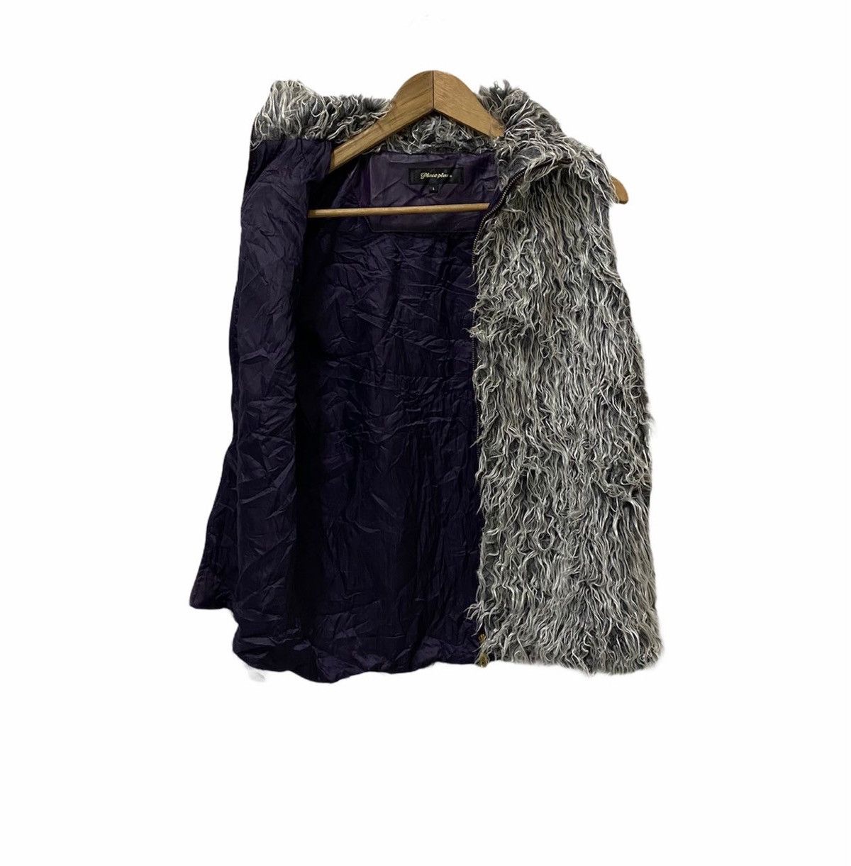 Japanese Brand Rare‼️ARTISANAL LUXURY Primitive Fur Fluffy Tank Top Size US S / EU 44-46 / 1 - 3 Thumbnail