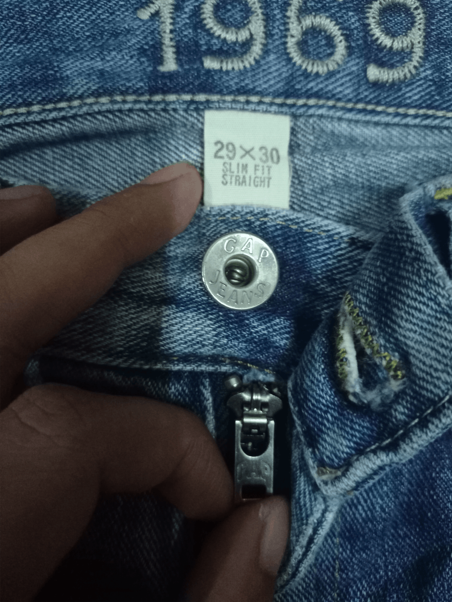 Gap × Japanese Brand Vintage Japanese Gap Blue Wash Distressed Jeans Size US 29 - 3 Thumbnail