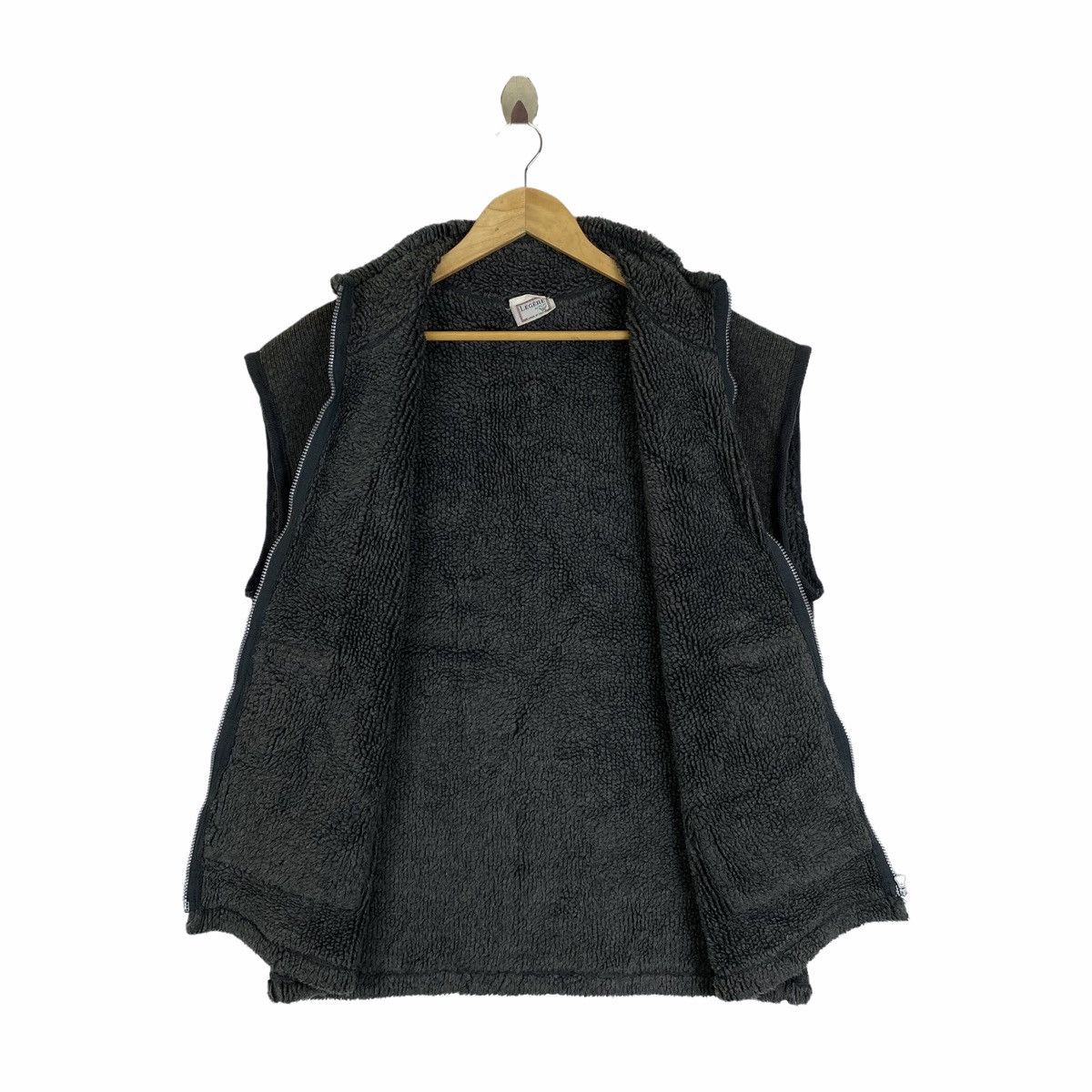 MCM × Vintage Vintage MCM LEGERE Italy Small Logo Zipper Vest Jacket Size US M / EU 48-50 / 2 - 3 Thumbnail