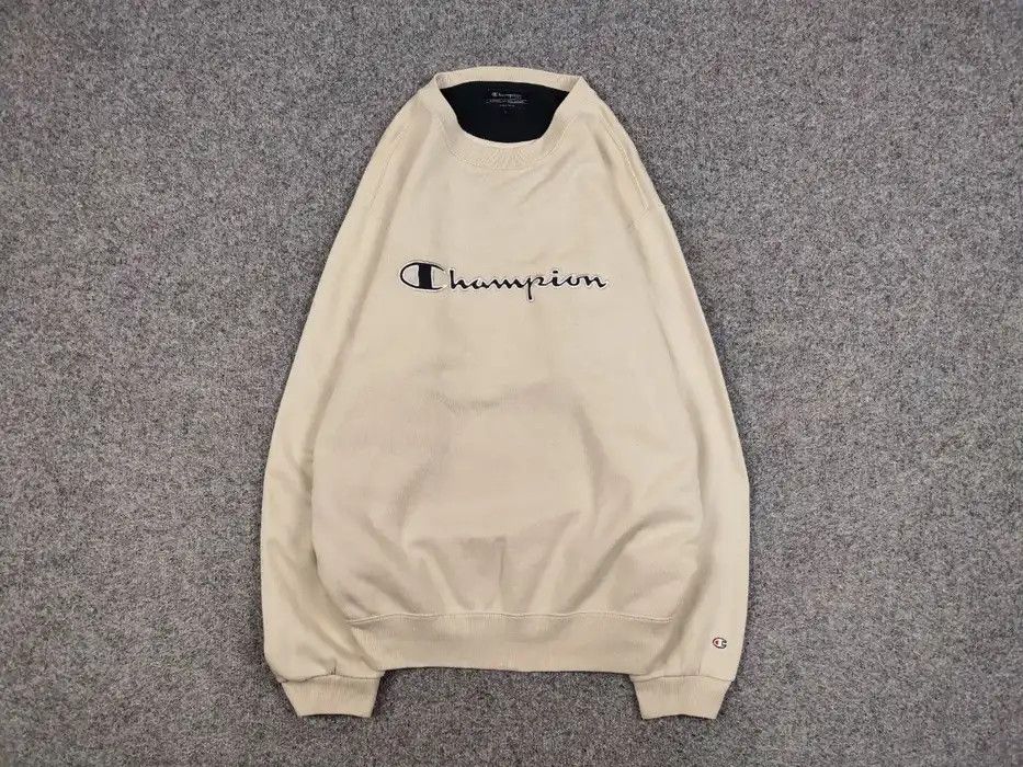 Champion Vintage 90's Champion usa Logo Beige Crewneck Sweatshirt Size US L / EU 52-54 / 3 - 1 Thumbnail
