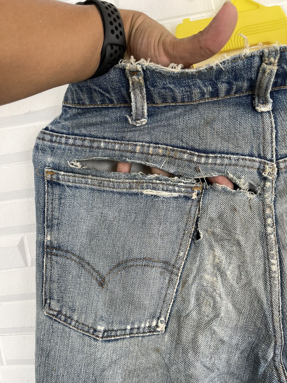 Levi's Vintage Clothing Vintage LEVI’S ORANGE TAB Distressed Jeans Destroy Size US 34 / EU 50 - 13 Thumbnail