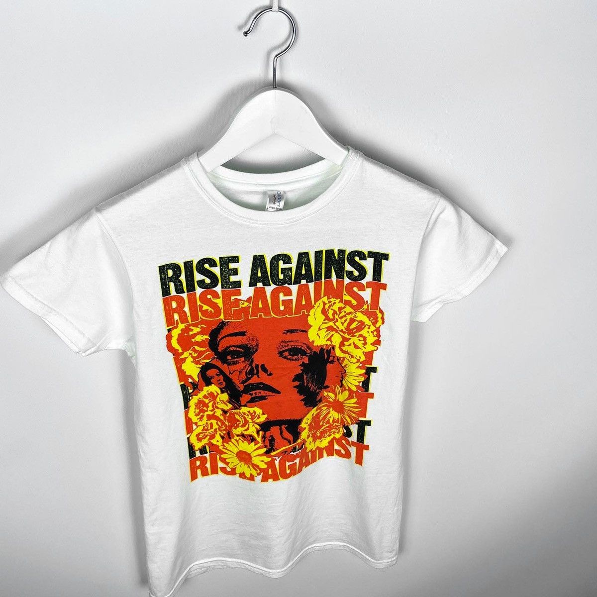 Band Tees Vintage Rise Against Woman size L punk rock band tee Size US L / EU 52-54 / 3 - 2 Thumbnail