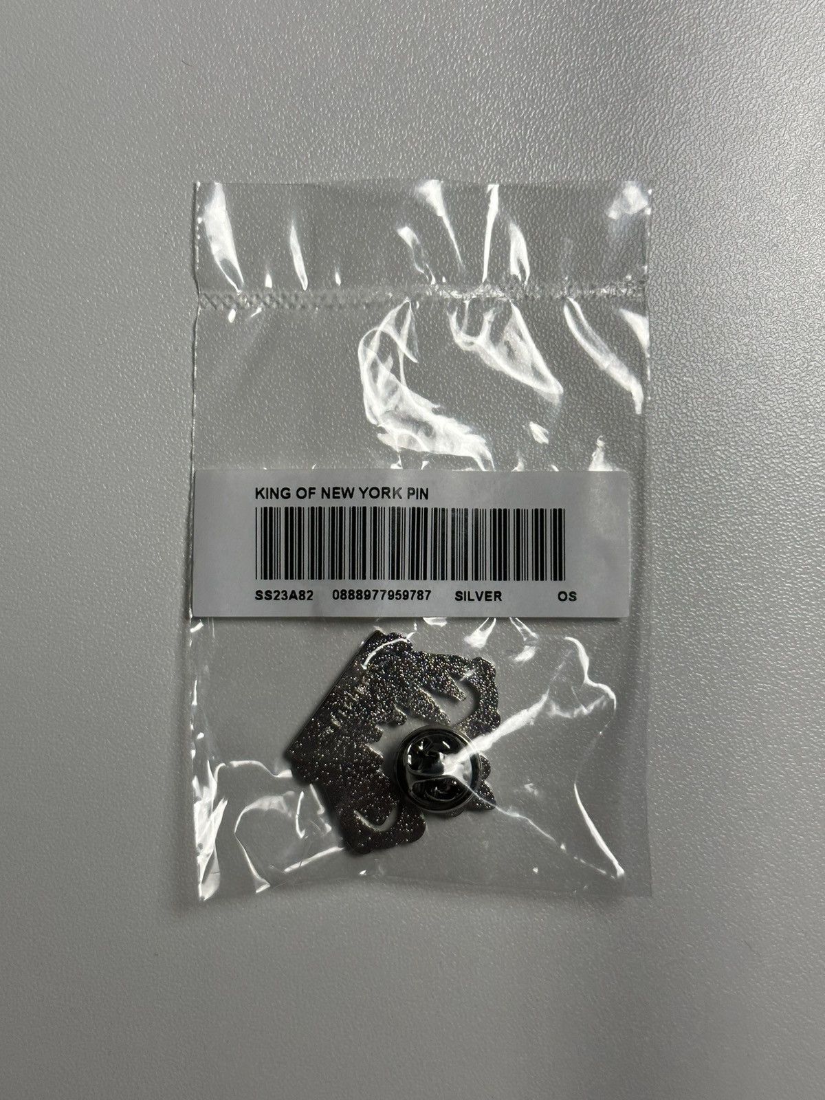 Supreme Supreme King Of New York Pin Size ONE SIZE - 3 Thumbnail