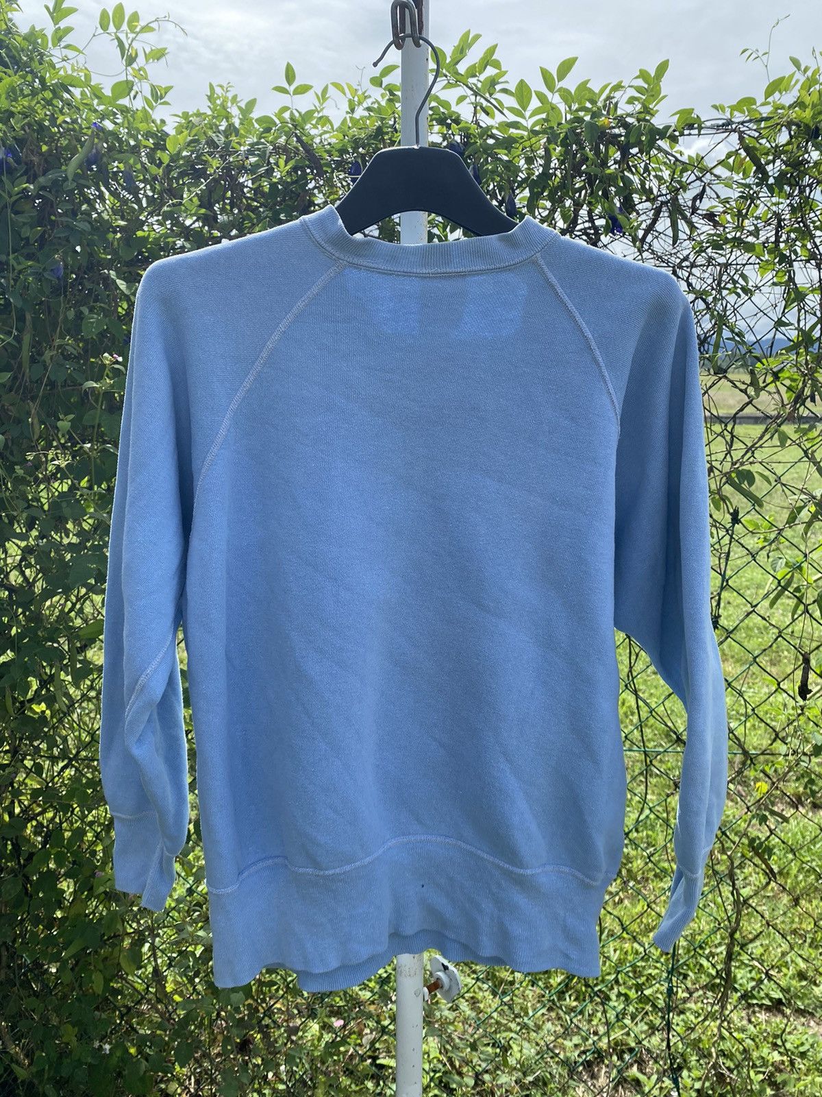 Champion Vintage U.N.I.S Crewneck – United Nations Emblem Graphic” Size US M / EU 48-50 / 2 - 5 Thumbnail