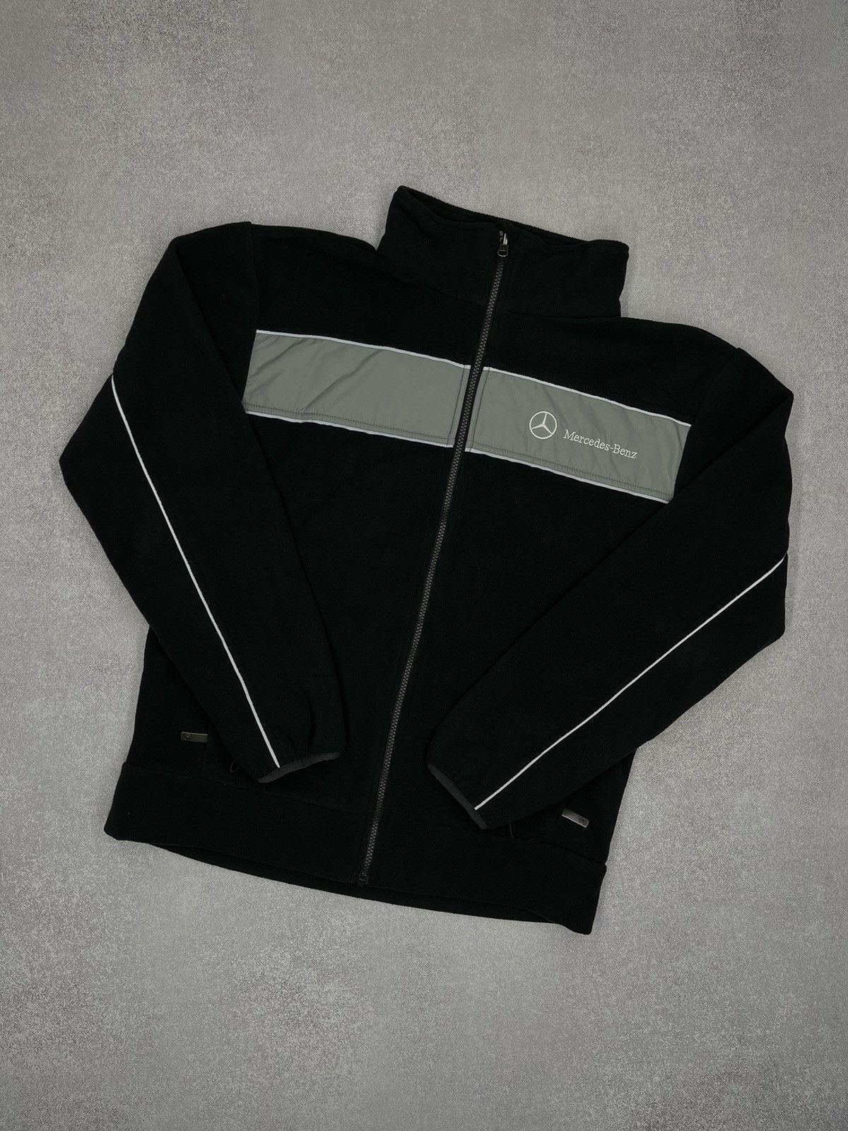 Mercedes-Benz Mercedes Benz Fleece Jacket Motorsport Racing size M Size US M / EU 48-50 / 2 - 1 Thumbnail