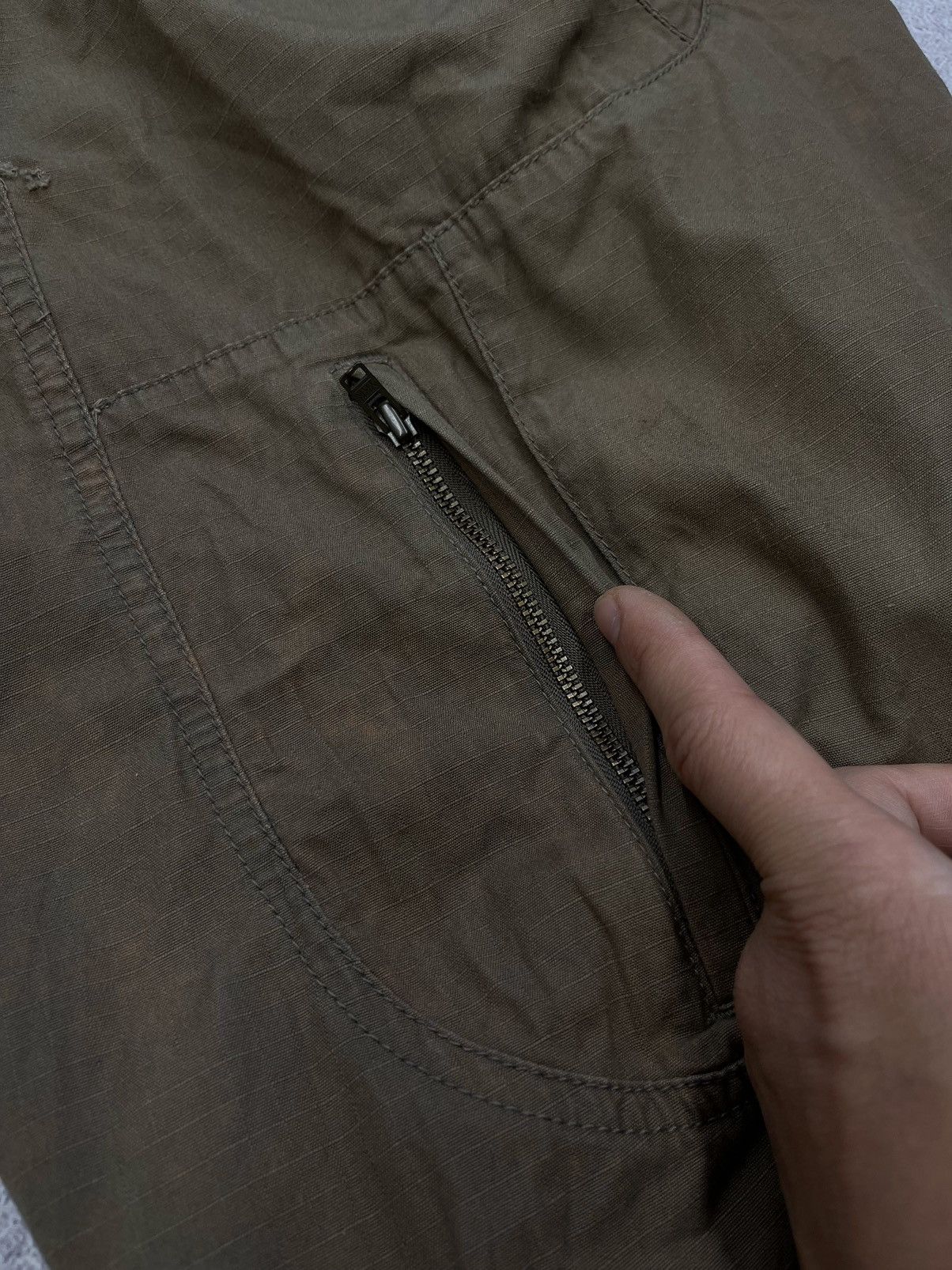 Nike Vintage Nike Cargo Shorts Drill Y2K Nylon TN Size L Size US 34 / EU 50 - 8 Thumbnail