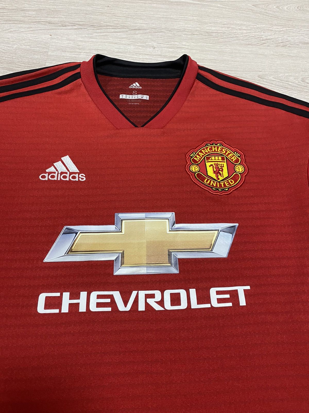 Adidas Adidas Manchester United Jersey 2018 home shirt sz S Size US S / EU 44-46 / 1 - 4 Thumbnail