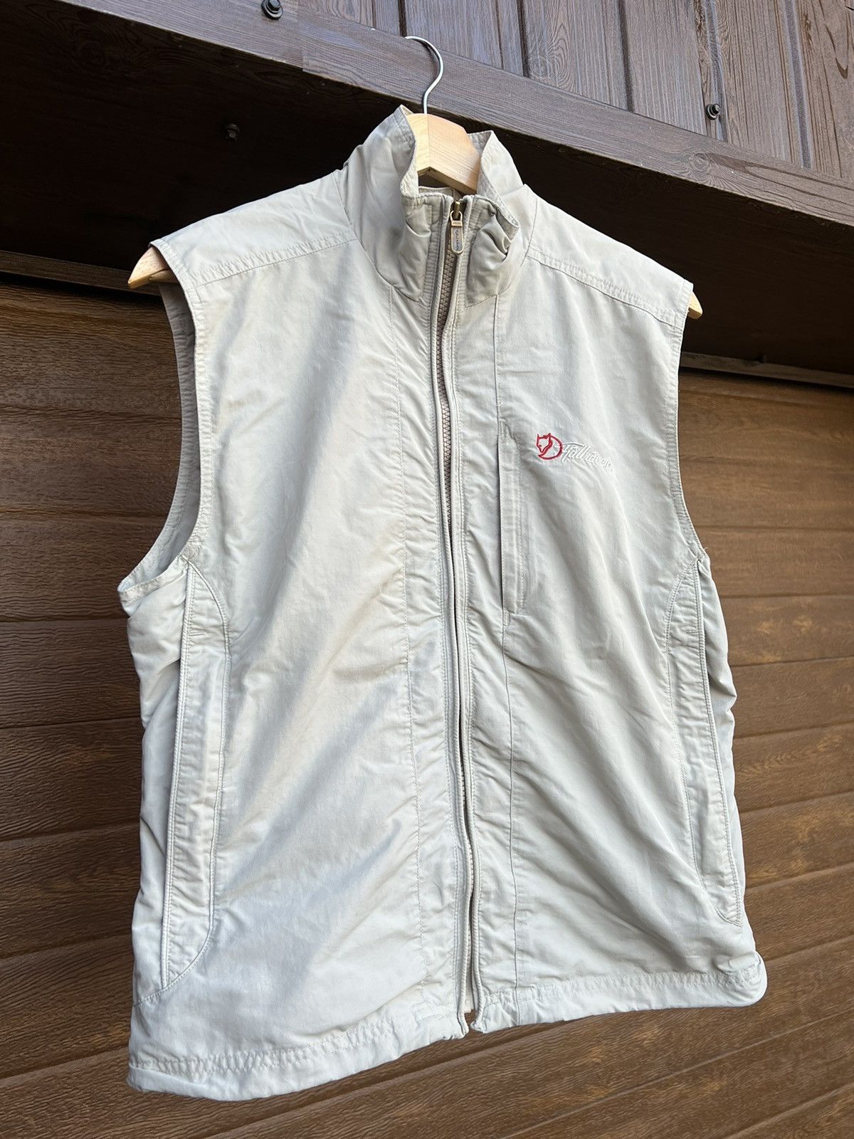 Fjallraven × Vintage 🦊Waistcoat Fjallraven Vintage Size L / US 10 / IT 46 - 1 Thumbnail
