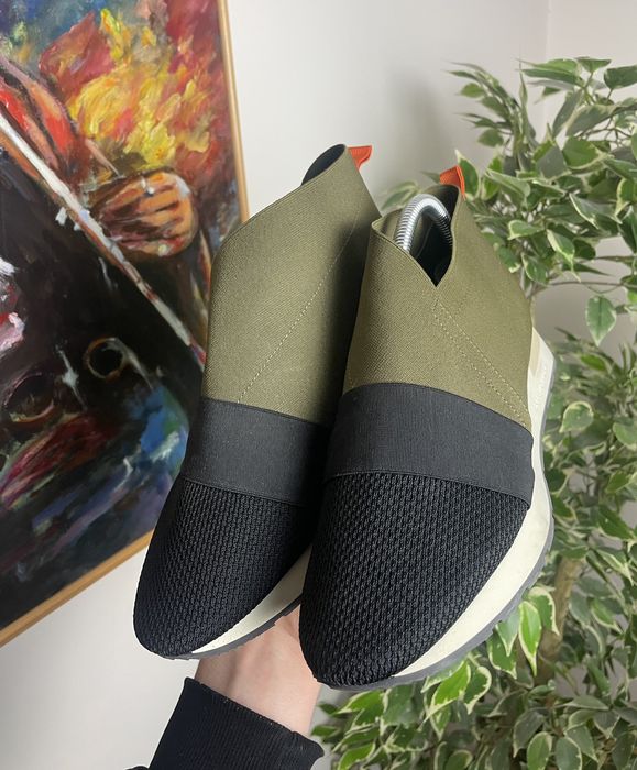 Balenciaga runners hot sale olive