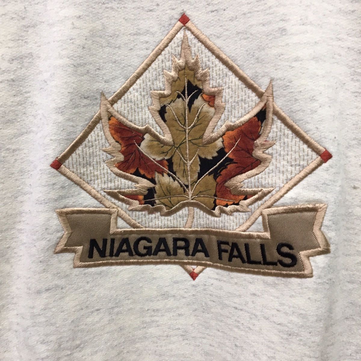 Vintage Vintage Niagara Falls Canada Sweatshirt Size US S / EU 44-46 / 1 - 6 Thumbnail