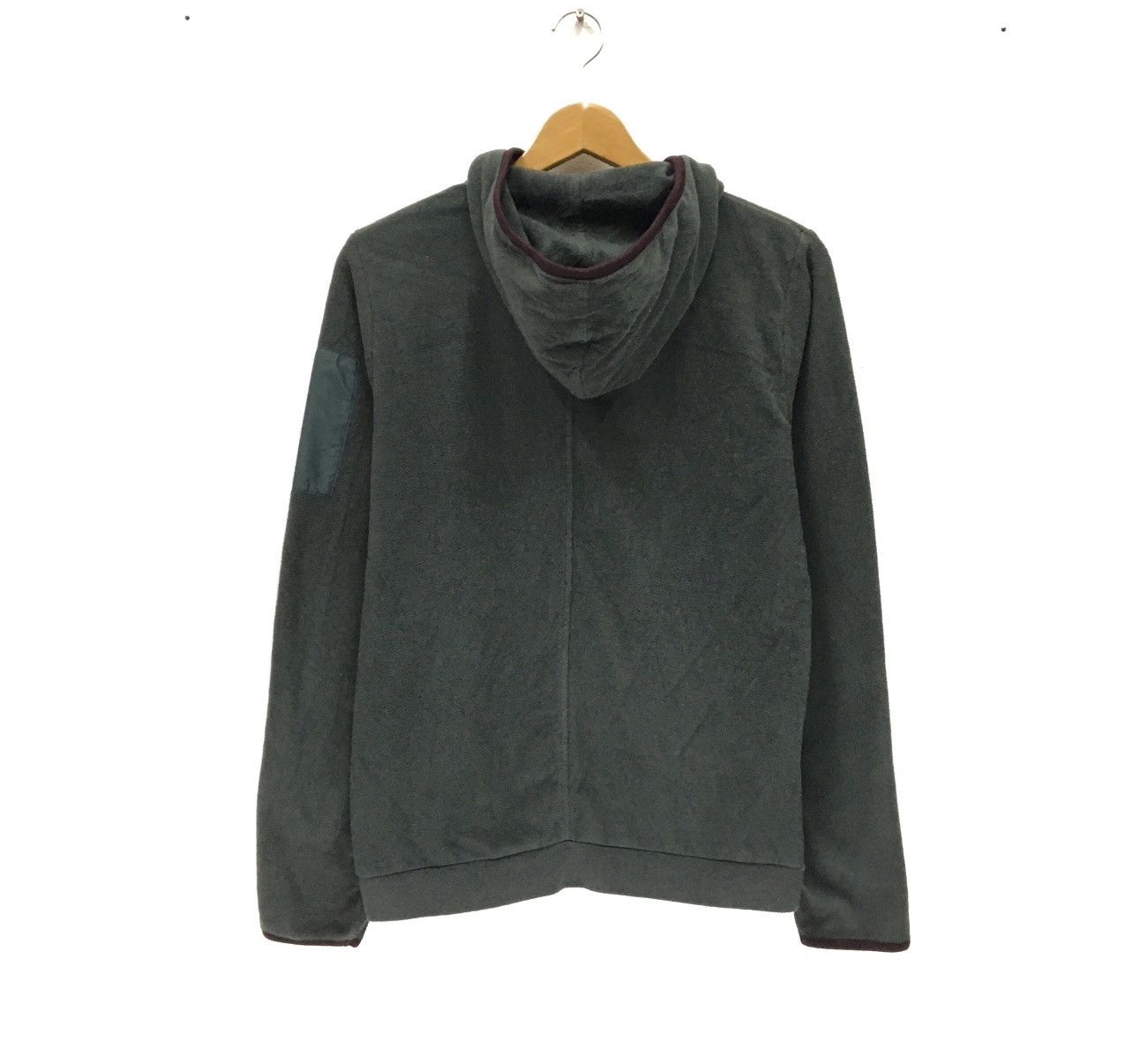 Japanese Brand × Undercover × Uniqlo UNDERCOVER UNIQLO Nice Design Hoodie Size S / US 4 / IT 40 - 2 Thumbnail