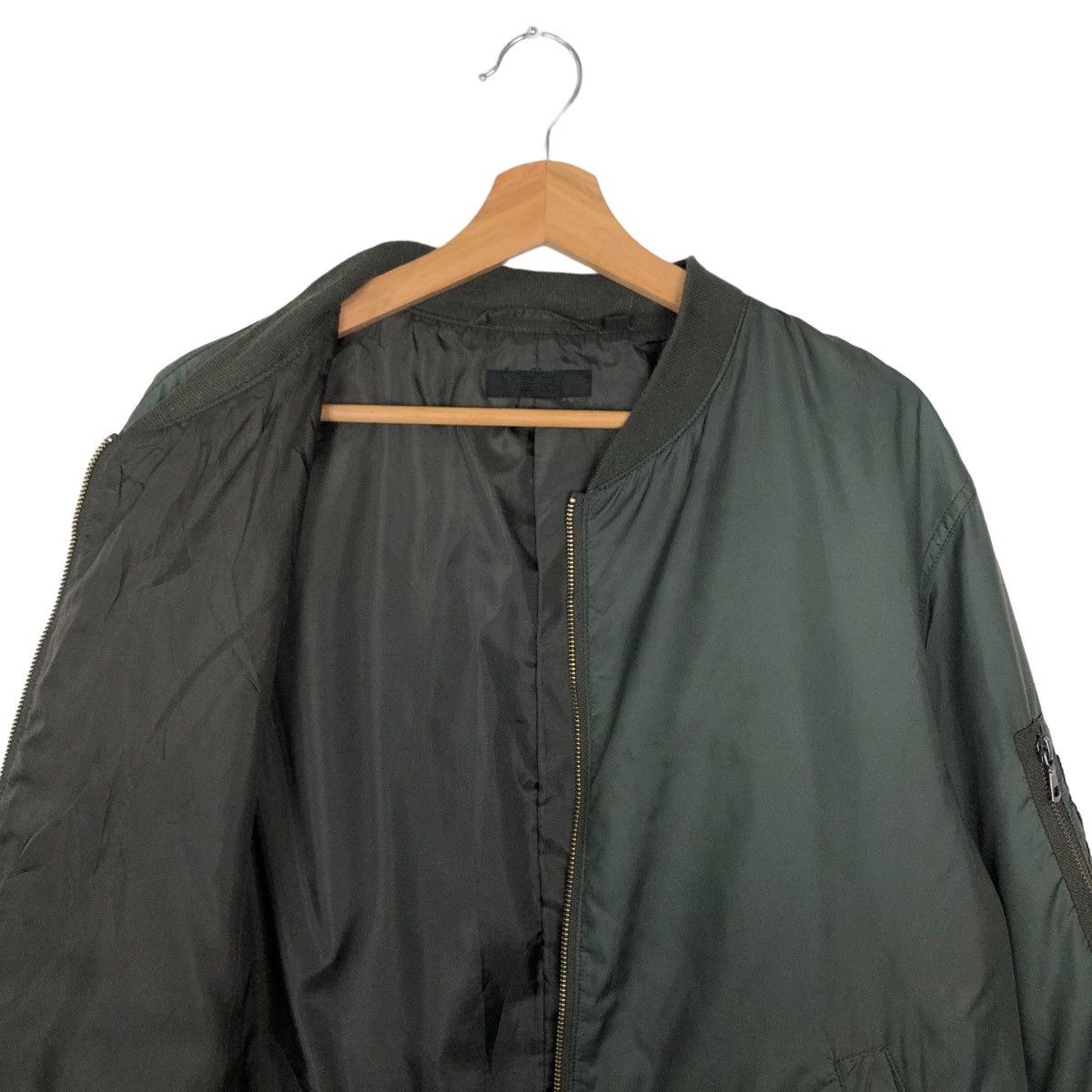 Japanese Brand VINTAGE BOMBER JACKET UNIQLO JAPAN RIOT RIOT DESIGN Size US XL / EU 56 / 4 - 9 Thumbnail