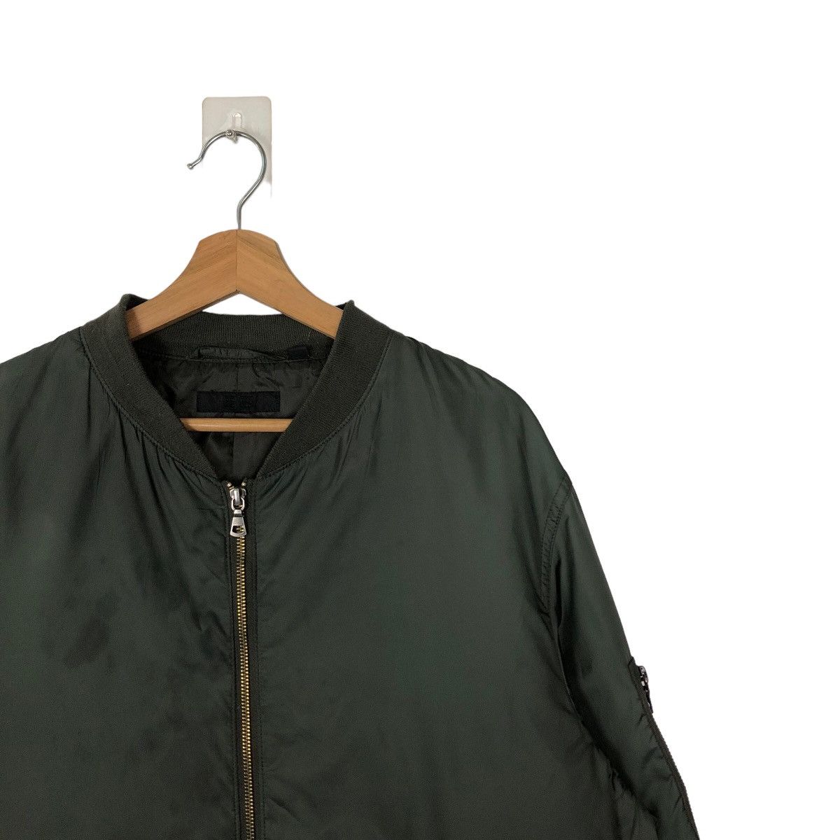 Japanese Brand VINTAGE BOMBER JACKET UNIQLO JAPAN RIOT RIOT DESIGN Size US XL / EU 56 / 4 - 5 Thumbnail