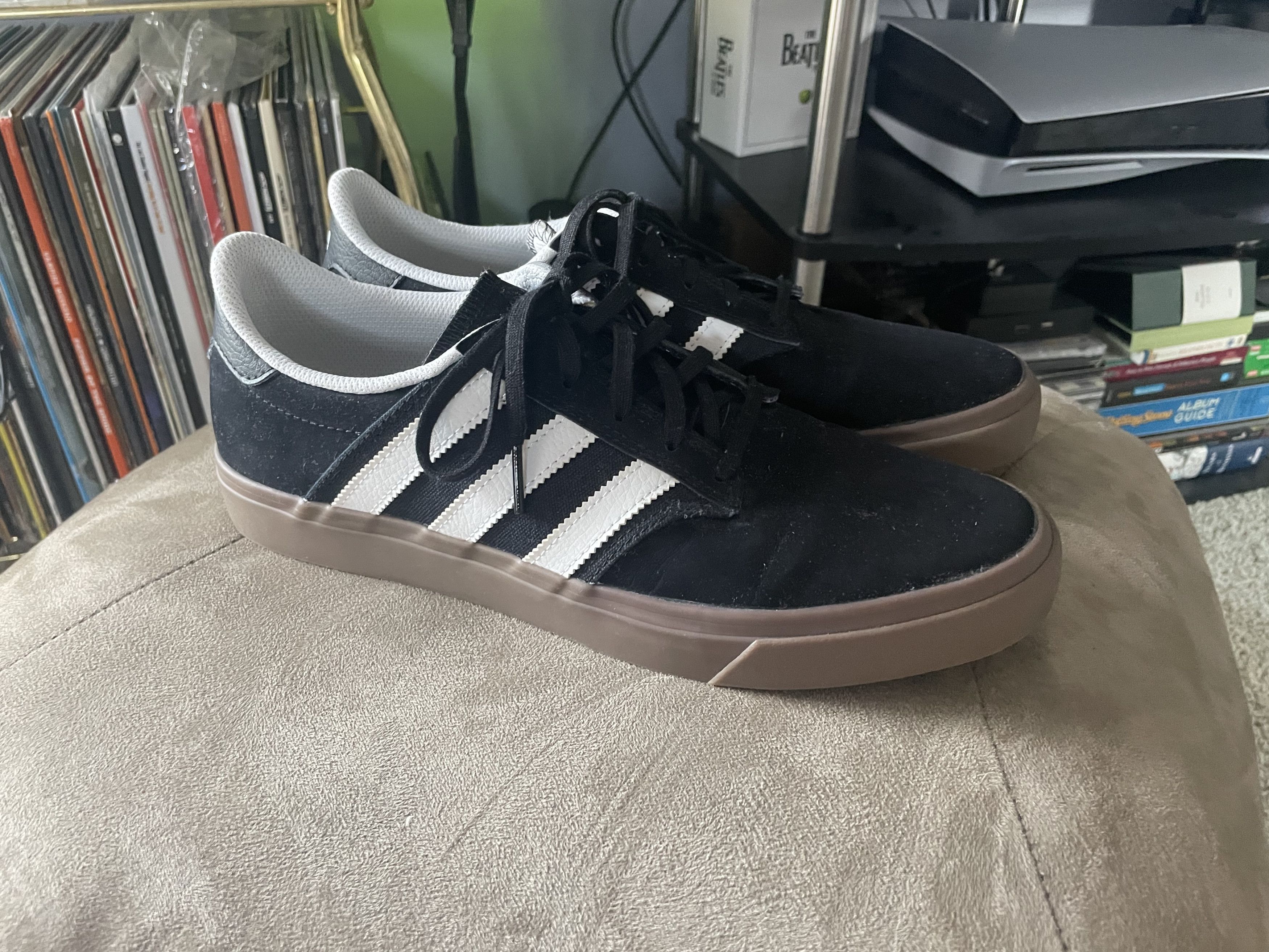 Adidas Seeley Premiere Black/White/Gums Skate Shoe Size US 9 / EU 42 - 1 Thumbnail