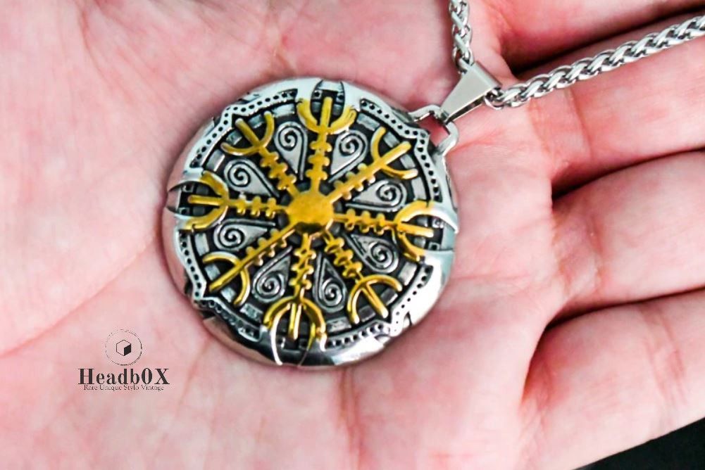 Jewelry Norse Compass Gold Necklace Size ONE SIZE - 3 Thumbnail