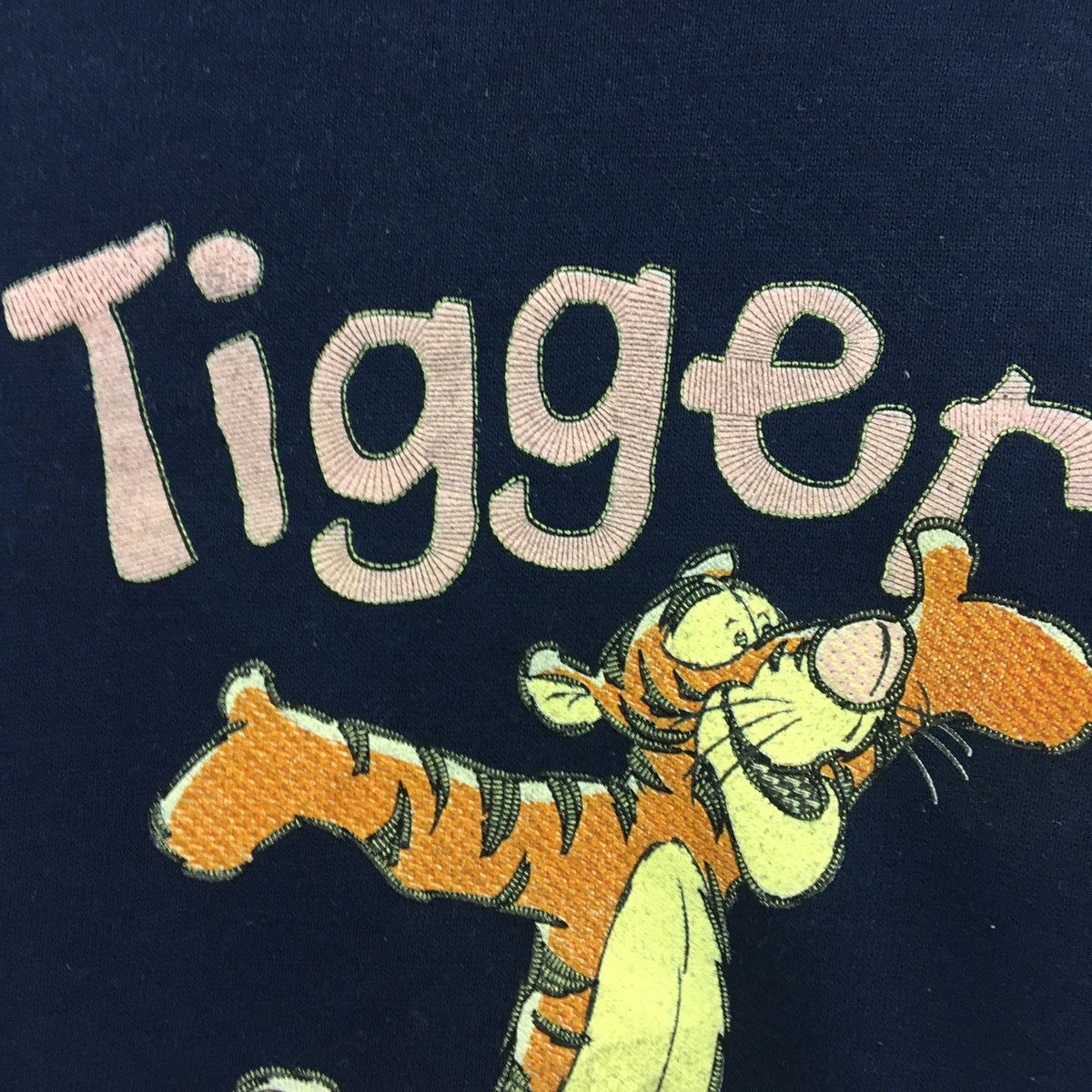 Cartoon Network × Disney × Velva Sheen Vintage TIGGER THE POOH Crewneck Sweatshirt Size US M / EU 48-50 / 2 - 6 Thumbnail