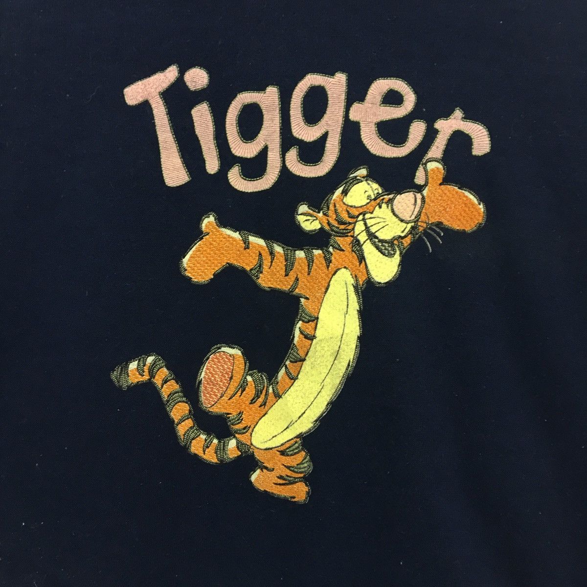Cartoon Network × Disney × Velva Sheen Vintage TIGGER THE POOH Crewneck Sweatshirt Size US M / EU 48-50 / 2 - 5 Thumbnail