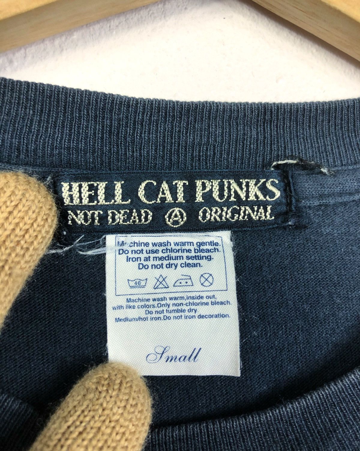 Japanese Brand Rare Hellcat Punks Japan Tee Size US S / EU 44-46 / 1 - 8 Thumbnail