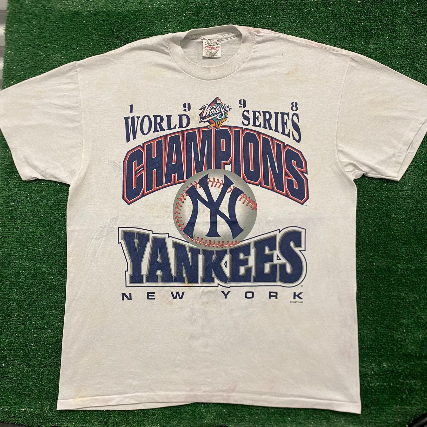 Vintage Champion - New York Yankees Embroidered Single Stitch T-Shirt 1990s Large