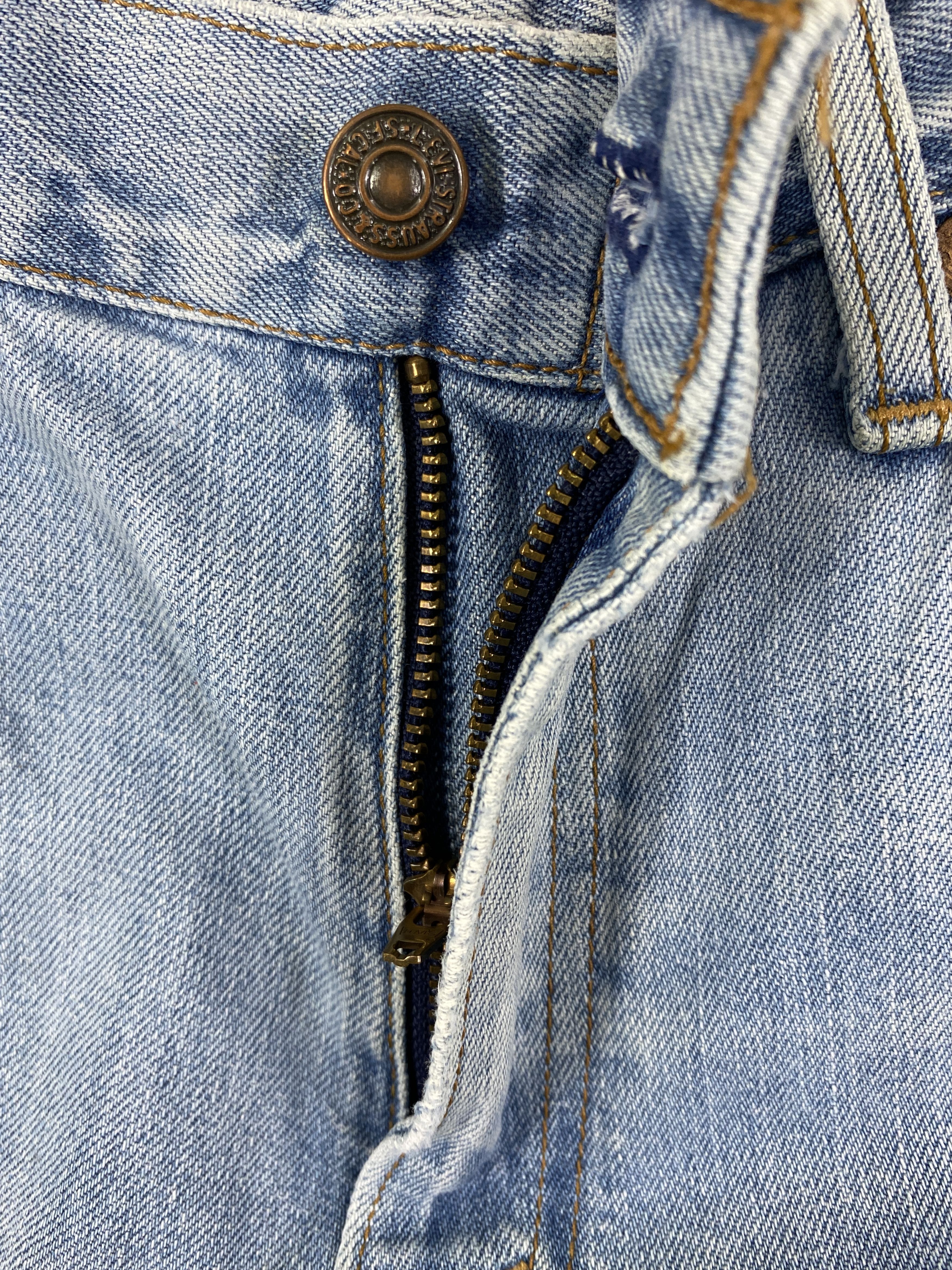 Levi's Light Blue Wash Vintage Levi's 512 31x28 Denim -JN2019 Size US 31 - 6 Thumbnail