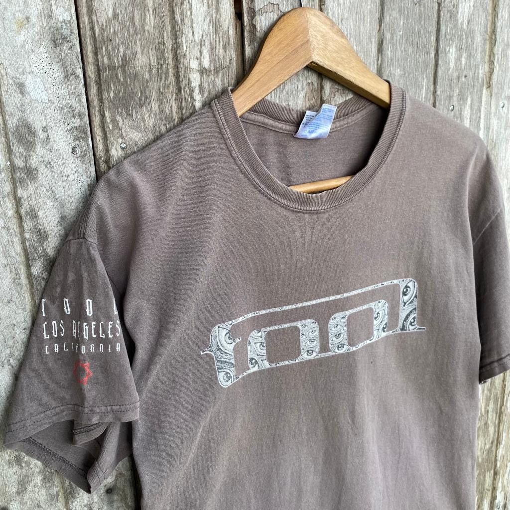 Band Tees Thrashed Faded Tool 2013 Band Tshirt Size US M / EU 48-50 / 2 - 2 Thumbnail