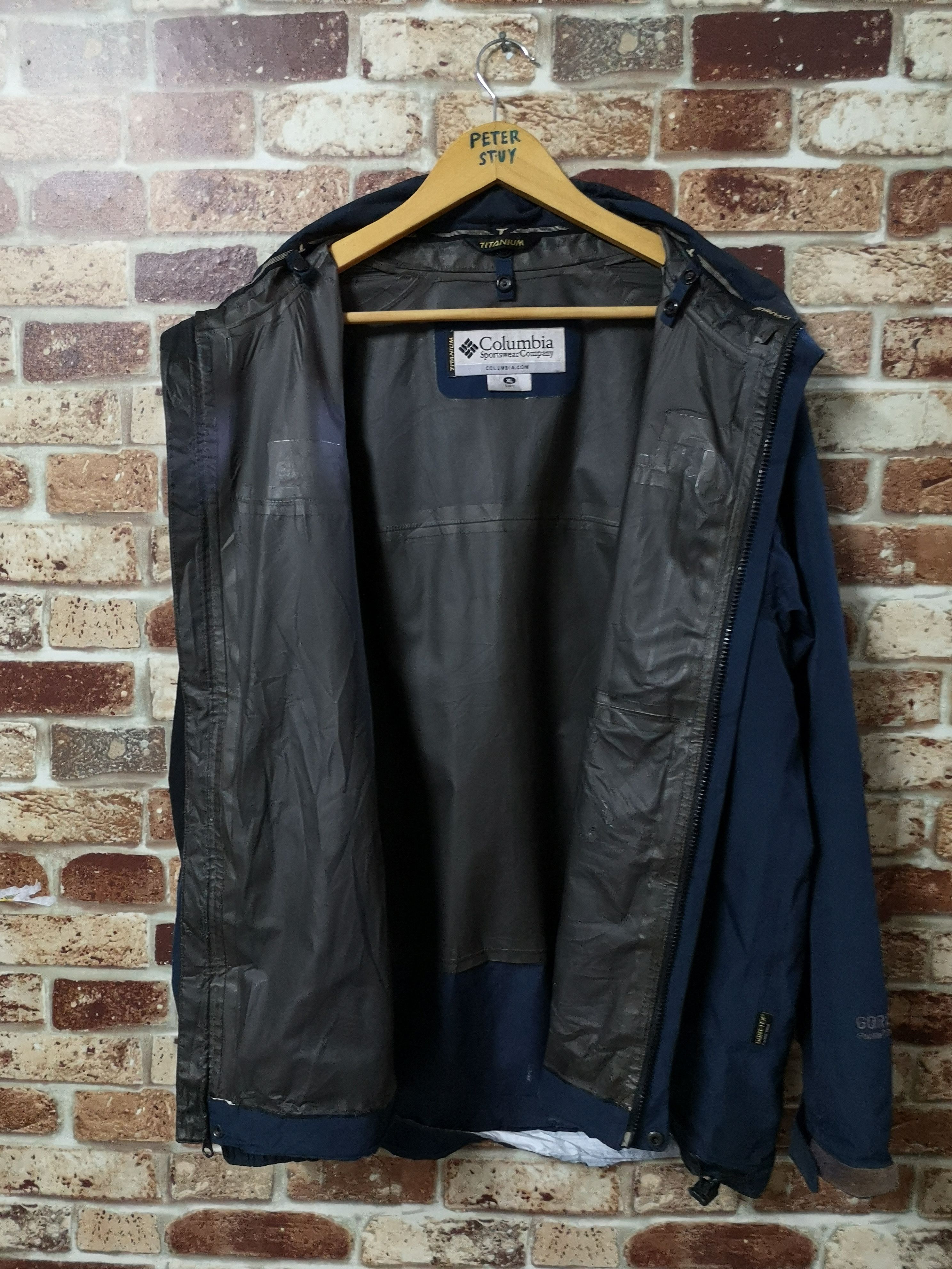 Columbia Titanium Columbia SportWear Company Size US XL / EU 56 / 4 - 9 Thumbnail