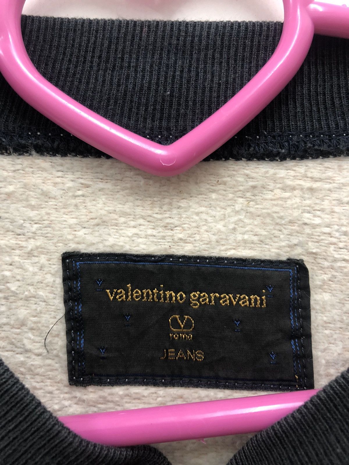 Valentino Rare Vintage Valentino Sewn Spell Out Big Logo Sweatshirt Size US L / EU 52-54 / 3 - 3 Thumbnail