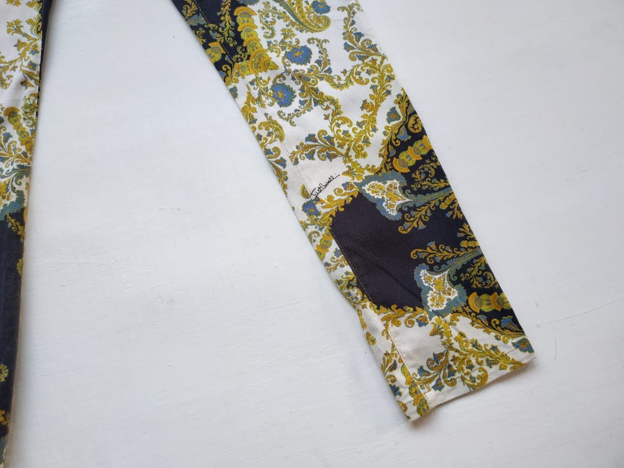 Just Cavalli Fit 28 to 29, Just Cavalli Paisley Stretch Pants Size 29" - 6 Thumbnail