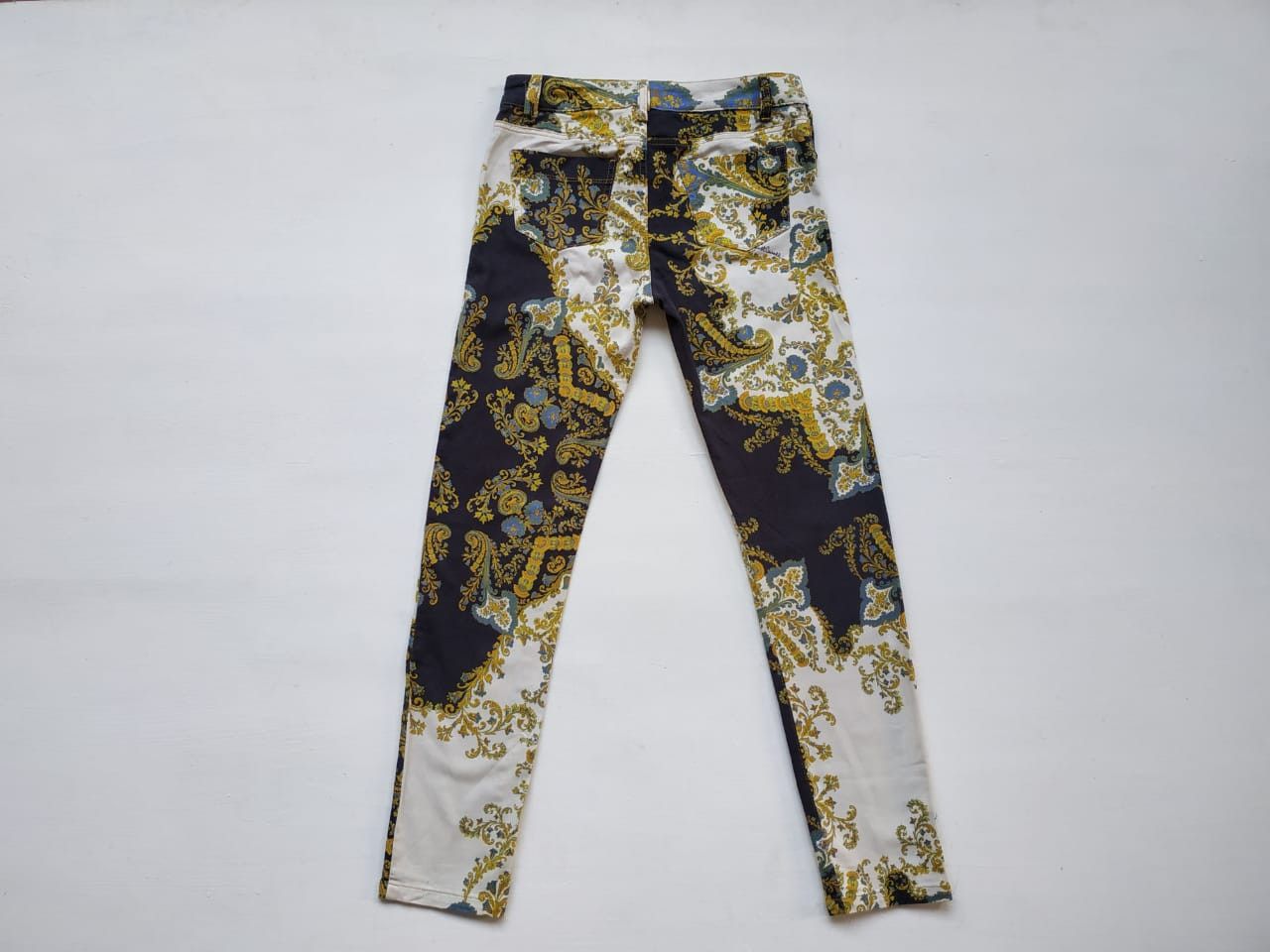 Just Cavalli Fit 28 to 29, Just Cavalli Paisley Stretch Pants Size 29" - 17 Thumbnail