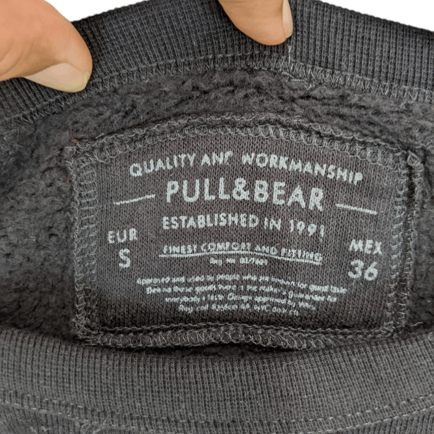 Pull & Bear PULL & BEAR Art Painted Jumper Sweatshirt Size US S / EU 44-46 / 1 - 7 Thumbnail