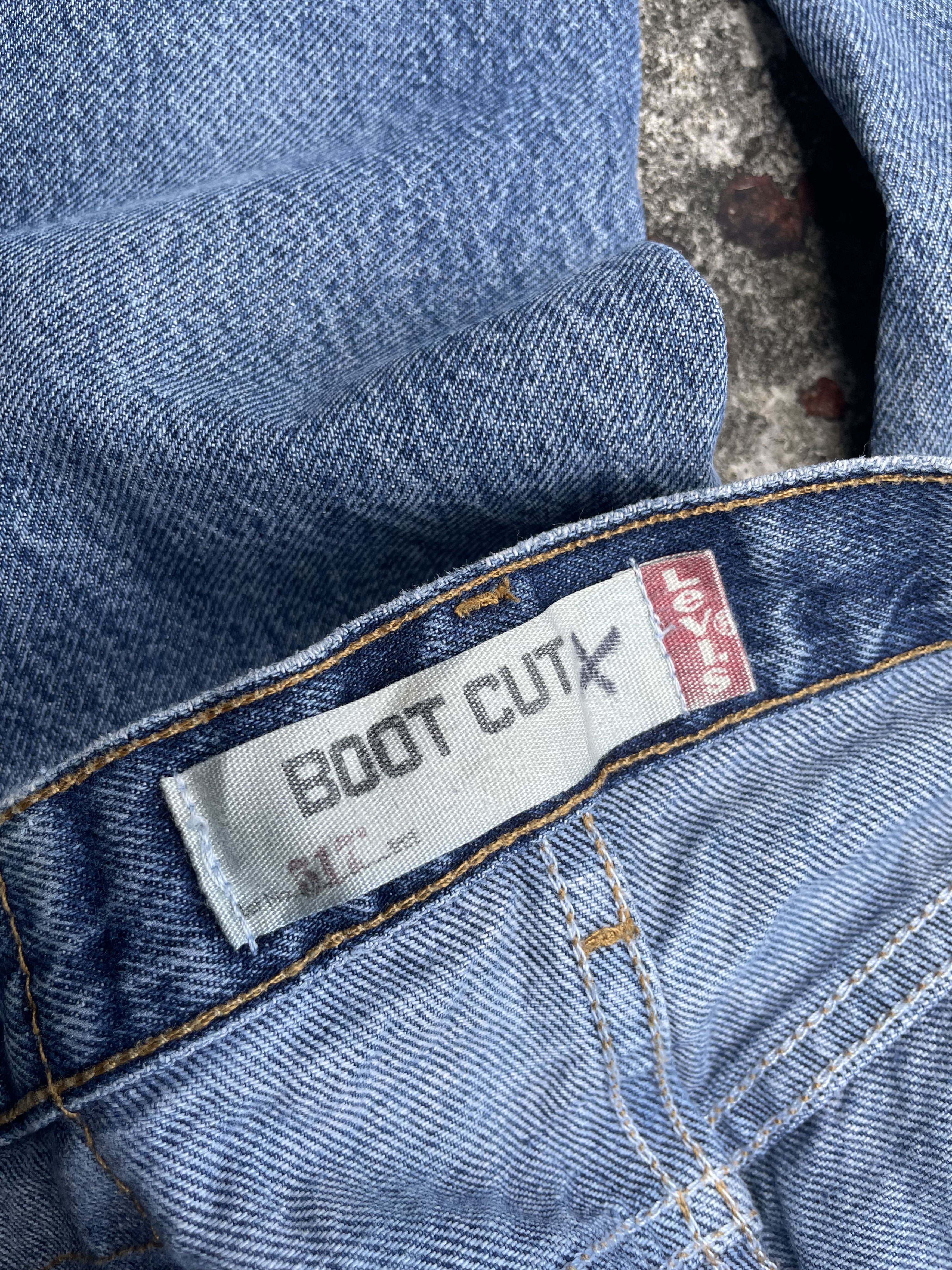 Levi's × Vintage Y2K Levi's 517 Flare Bootcut Jeans Size 32 x 33 Size US 32 / EU 48 - 12 Thumbnail