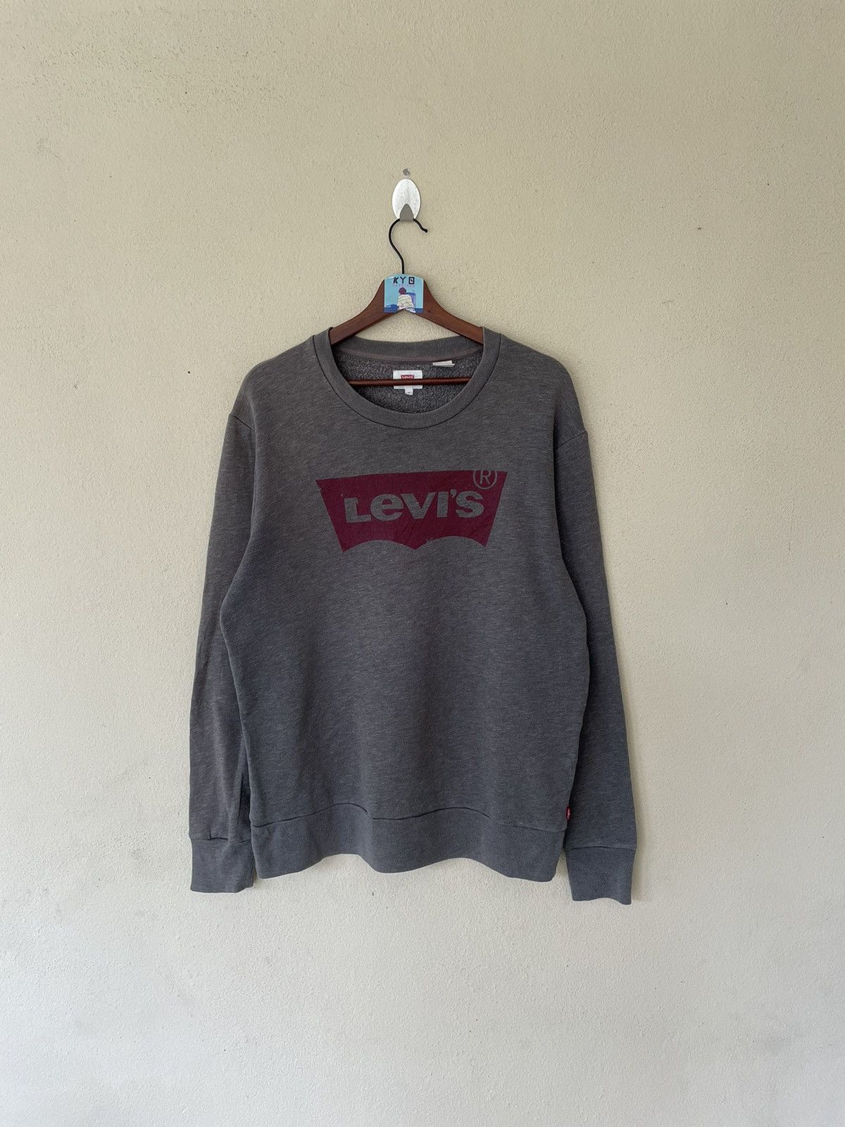 LEVIS RED RIBBON SWEATSHIRT