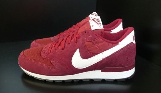 Nike nike air epic 2009 Size US 10 / EU 43 - 2 Thumbnail