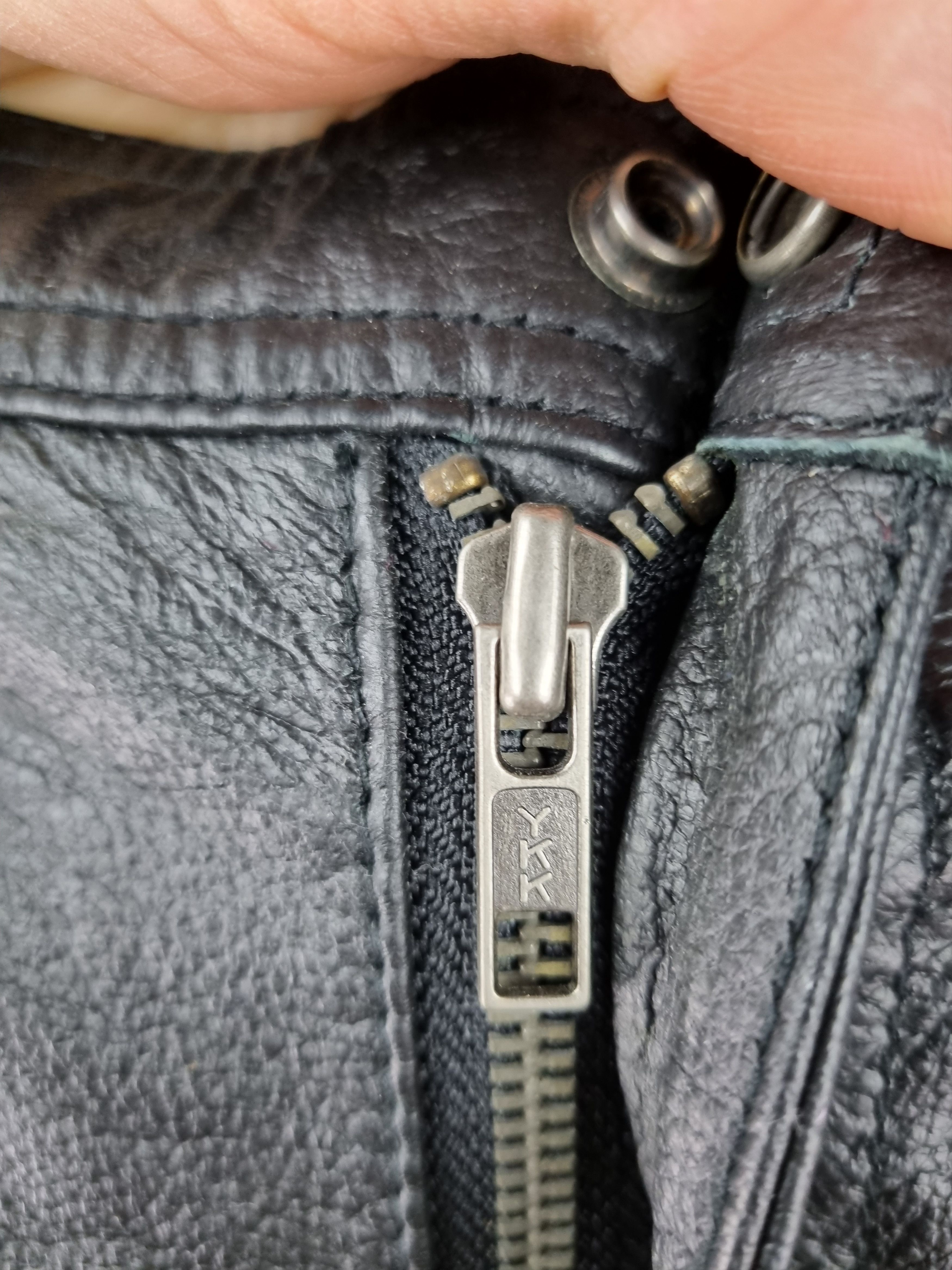 Genuine Leather × Leather 90s Vintage Leather Biker Pants side straps Travis Scott Size US 32 / EU 48 - 17 Thumbnail