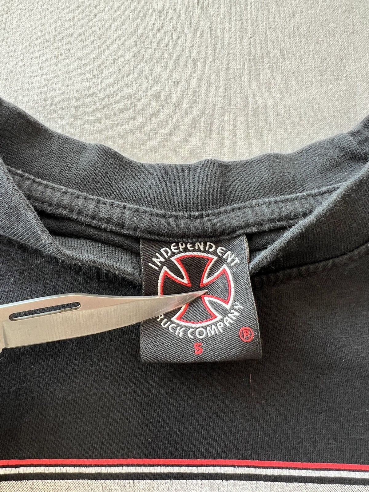 Independent Truck Co. Vintage 2000s Independent Truck Company Black Tee Size US S / EU 44-46 / 1 - 11 Thumbnail