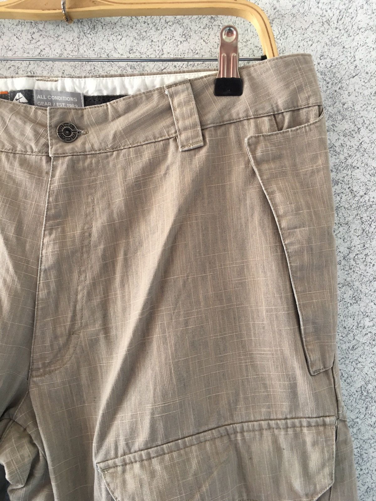 Nike × Nike ACG MultiPocket Cargo Trousers All Condition Gear Size US 35 - 5 Thumbnail