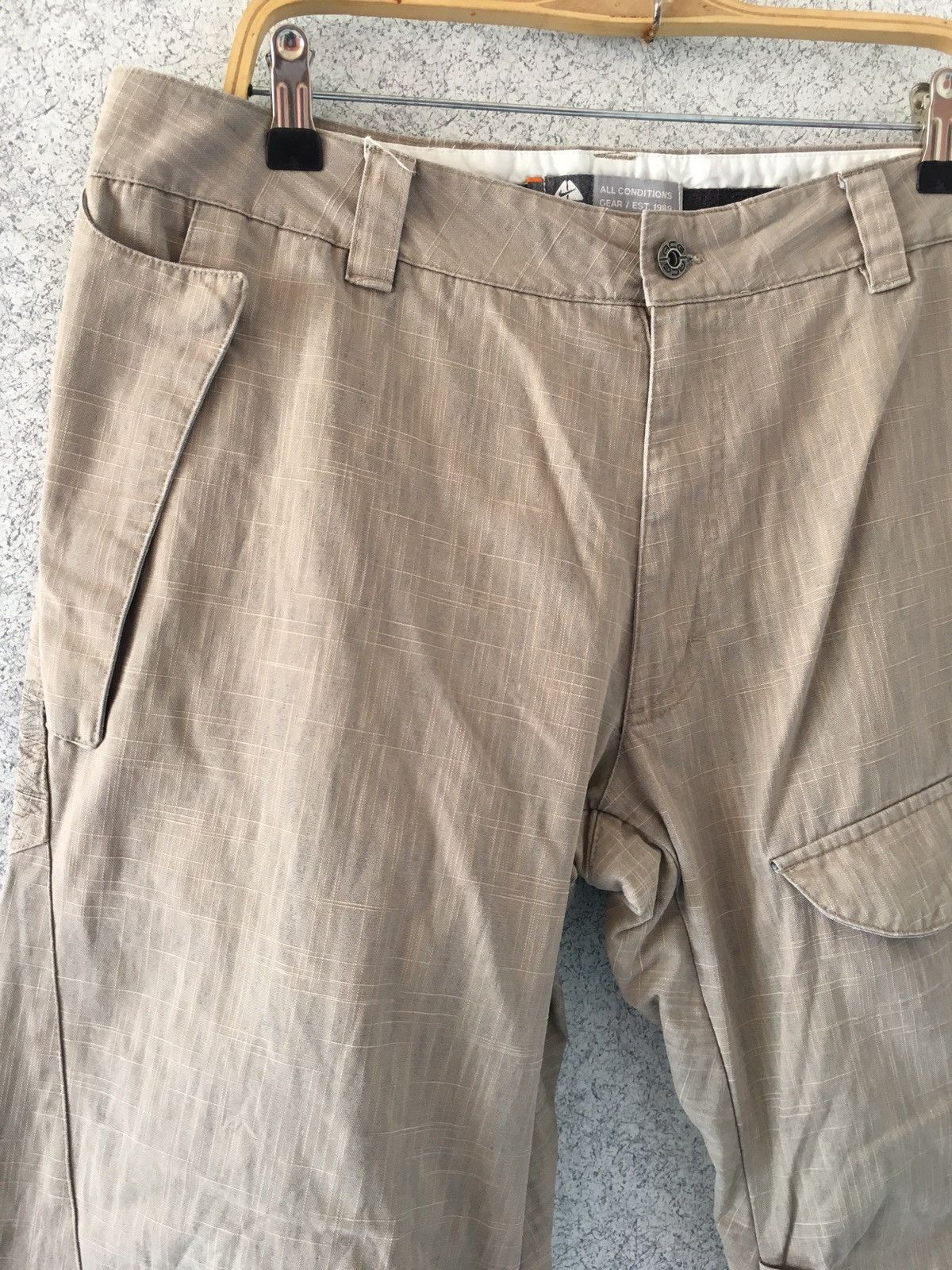Nike × Nike ACG MultiPocket Cargo Trousers All Condition Gear Size US 35 - 6 Thumbnail
