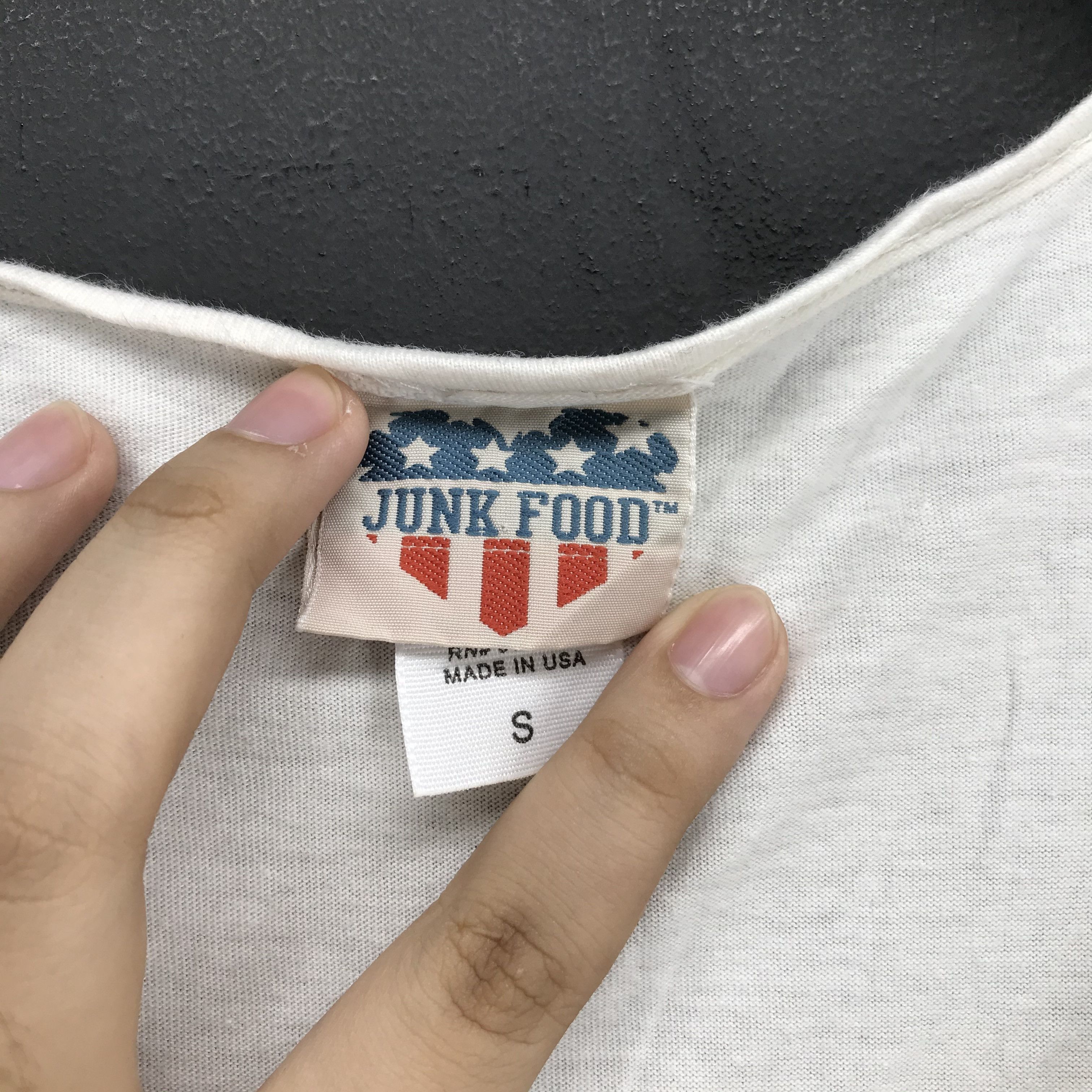 Vintage Smurfin' USA Graphic Printed Sleeveless T Shirt #1840-72 Size S / US 4 / IT 40 - 6 Thumbnail